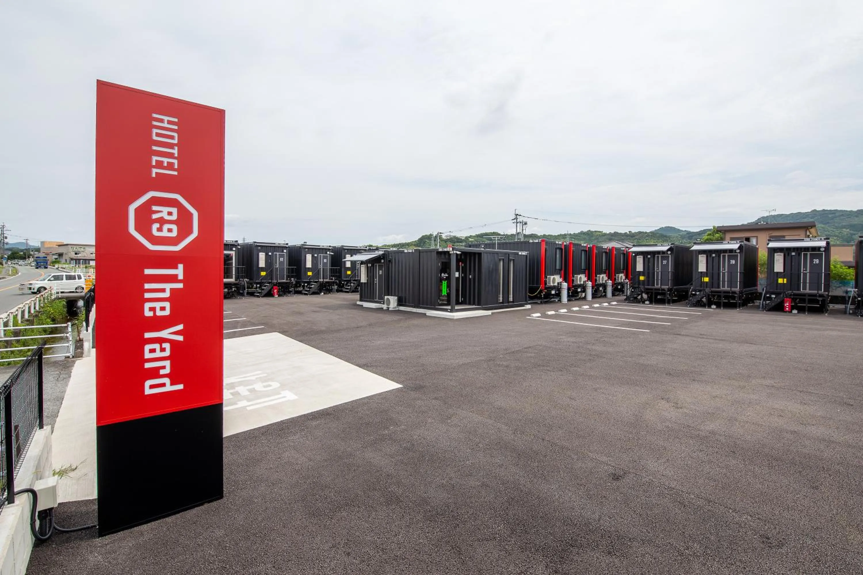 Property building in HOTEL R9 The Yard Uki