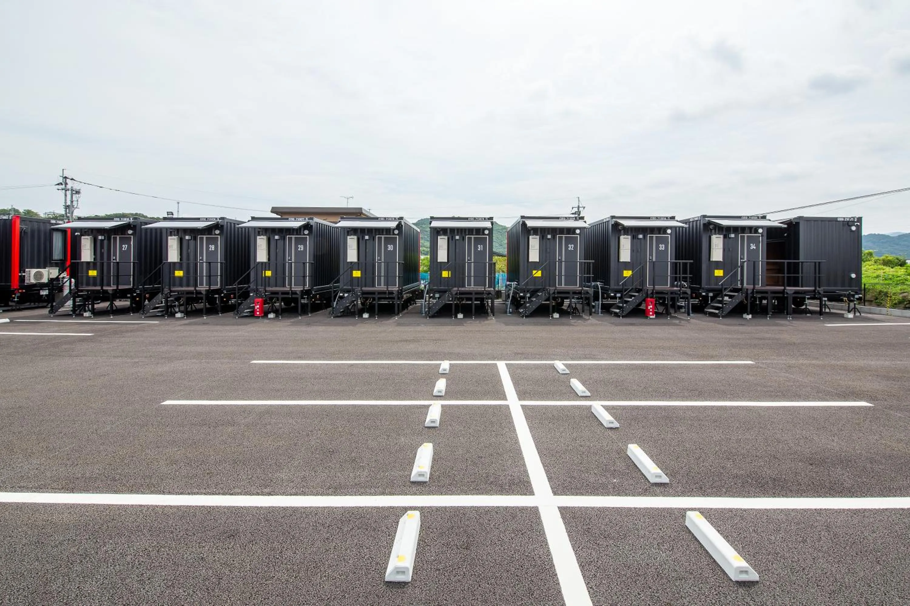 Property building in HOTEL R9 The Yard Uki