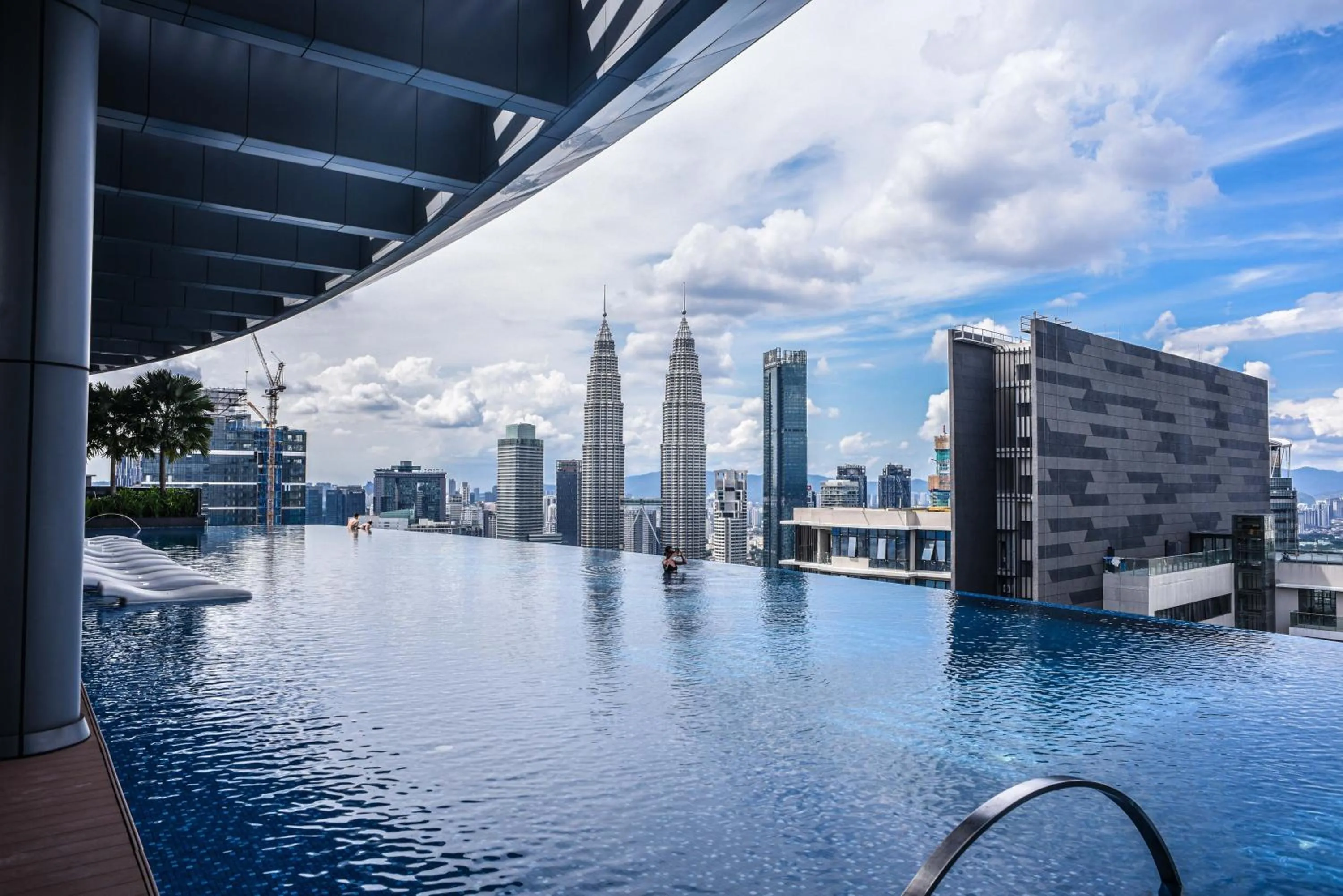 Day in Eaton Residence KLCC By Flixses