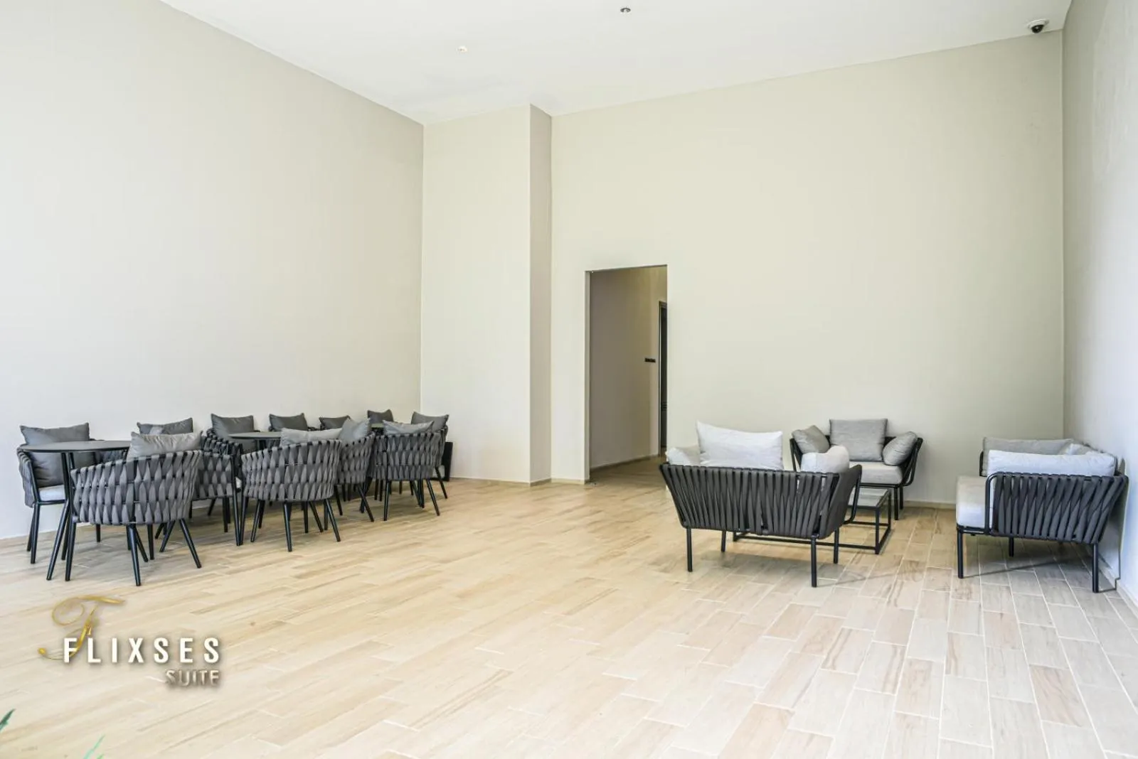 Seating area in Eaton Residence KLCC By Flixses