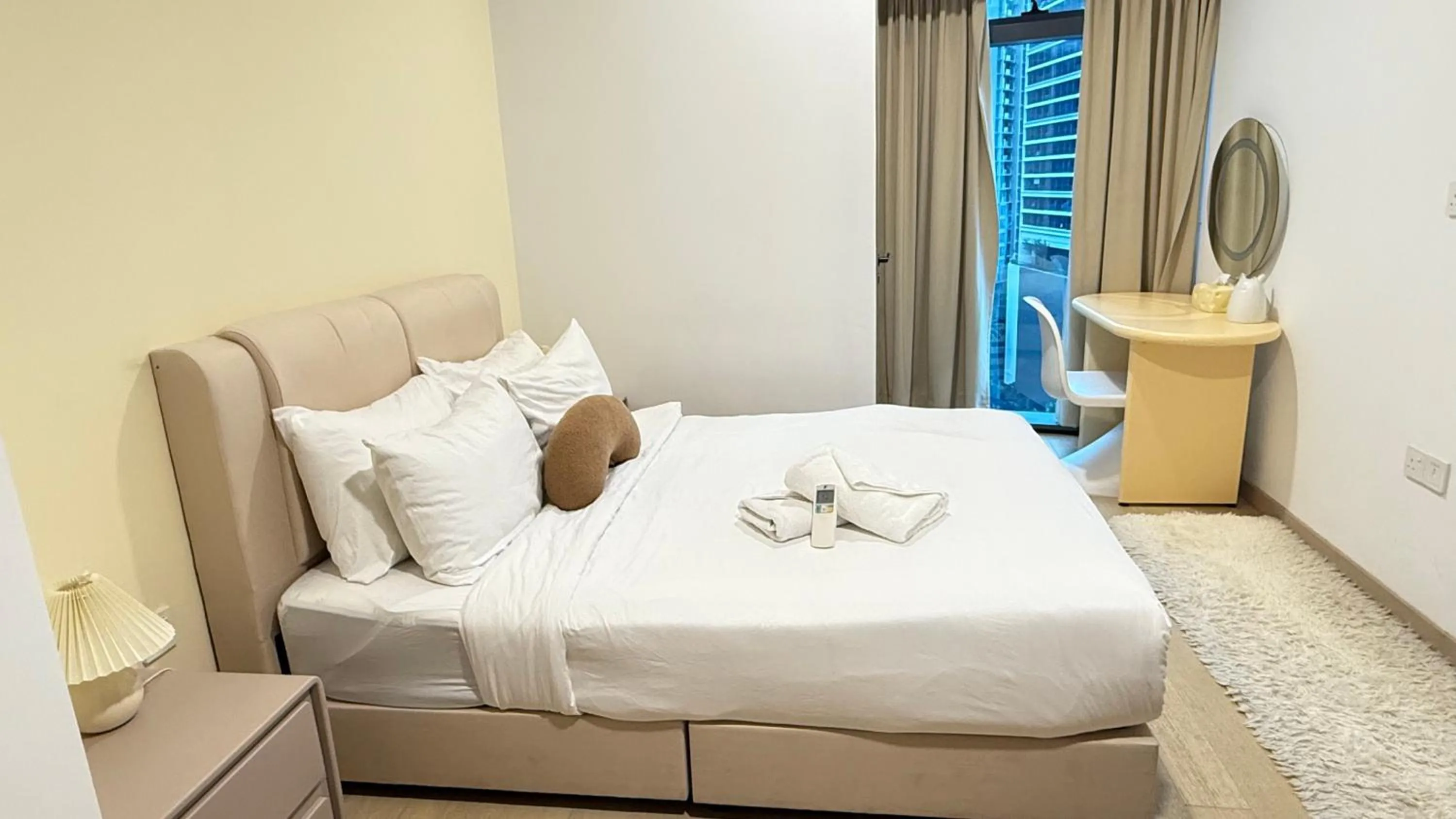 Bed in Eaton Residence KLCC By Flixses