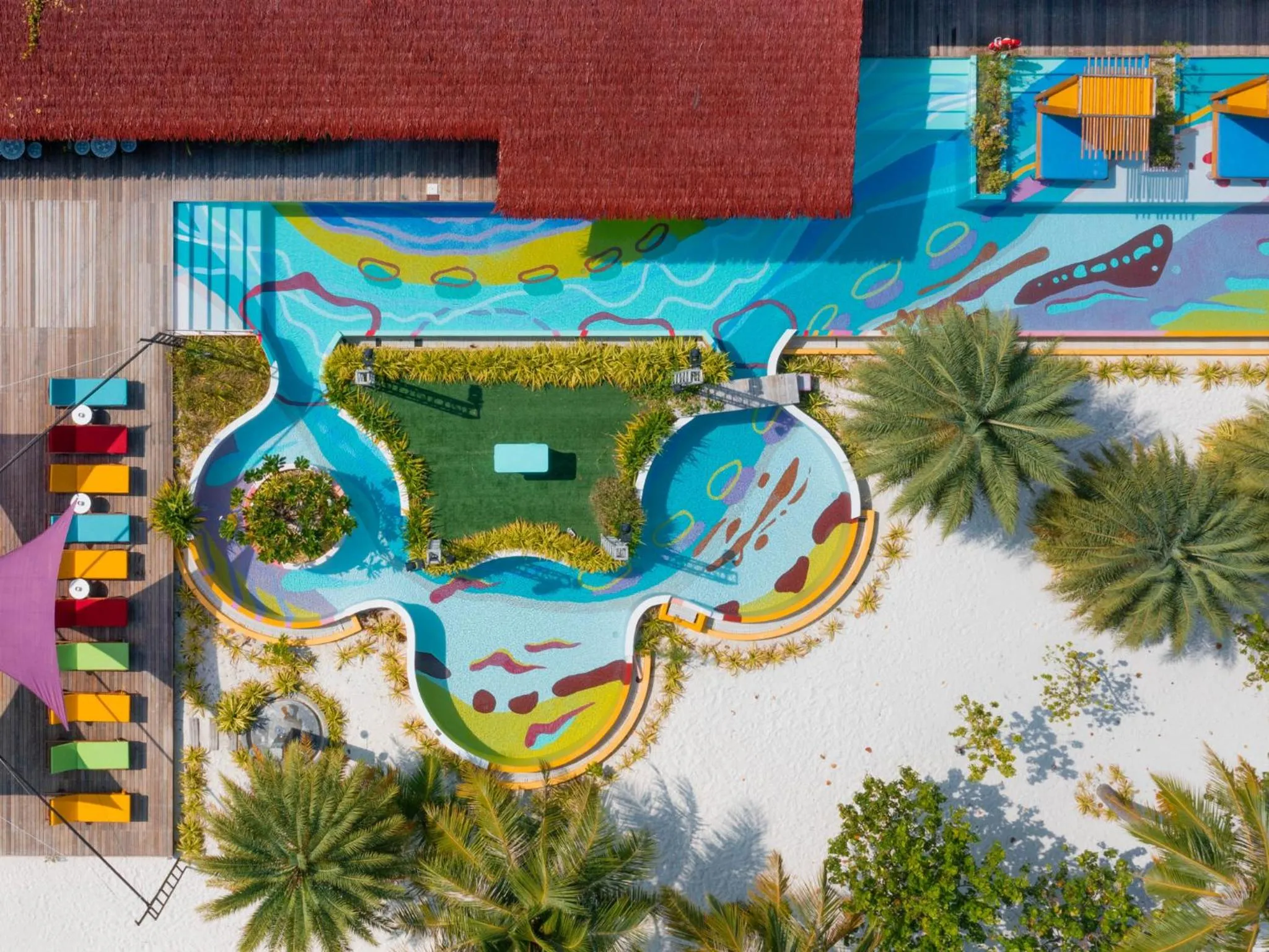 Swimming pool in Oaga Art Resort Maldives - All Inclusive