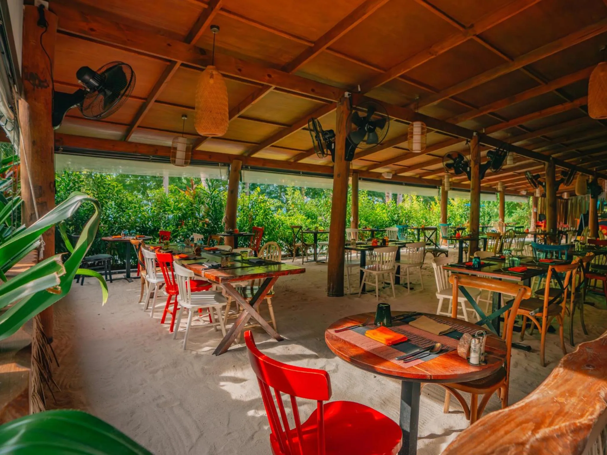 Restaurant/places to eat in Oaga Art Resort Maldives - All Inclusive