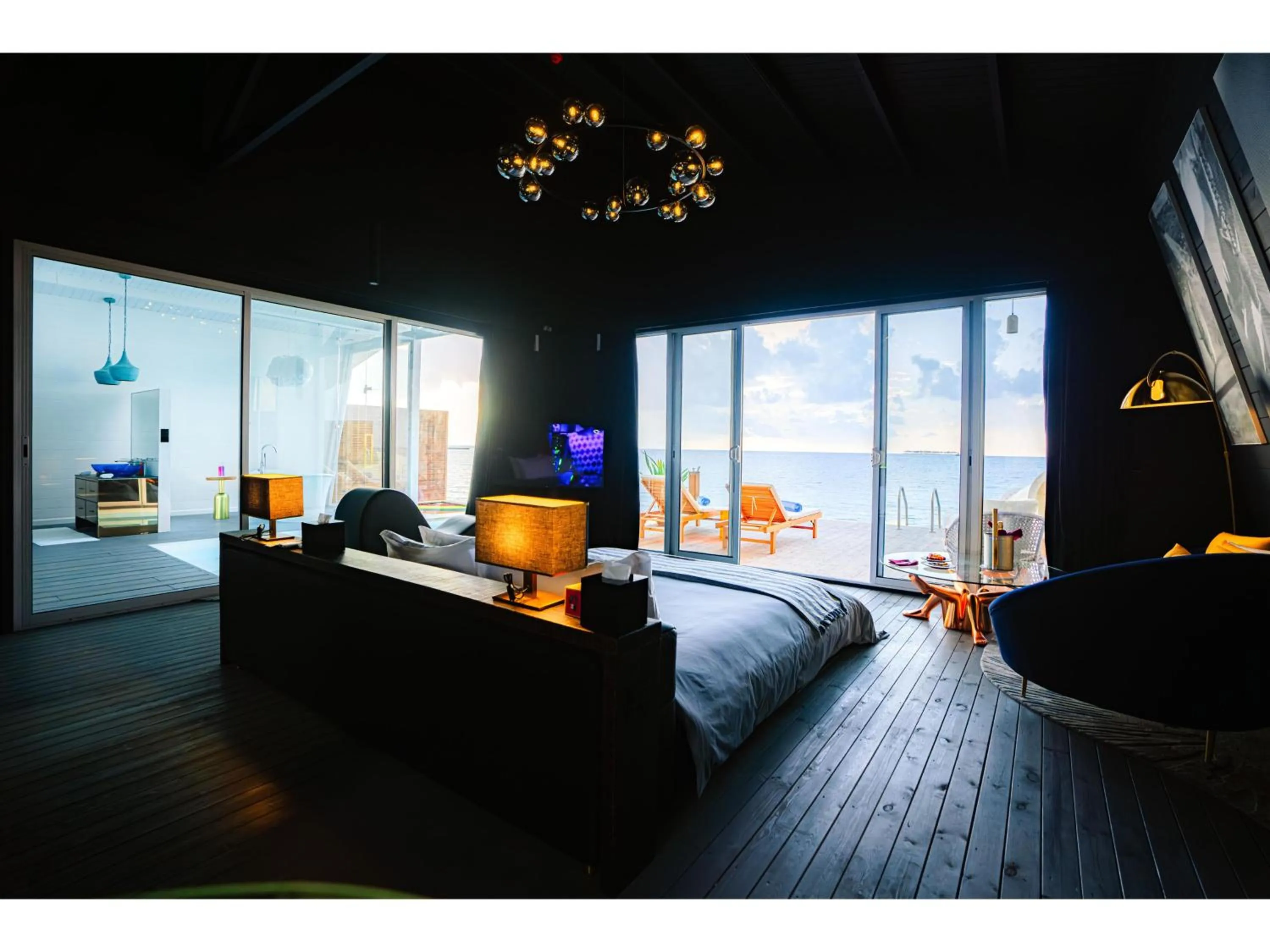 Bedroom, Bed in Oaga Art Resort Maldives - All Inclusive