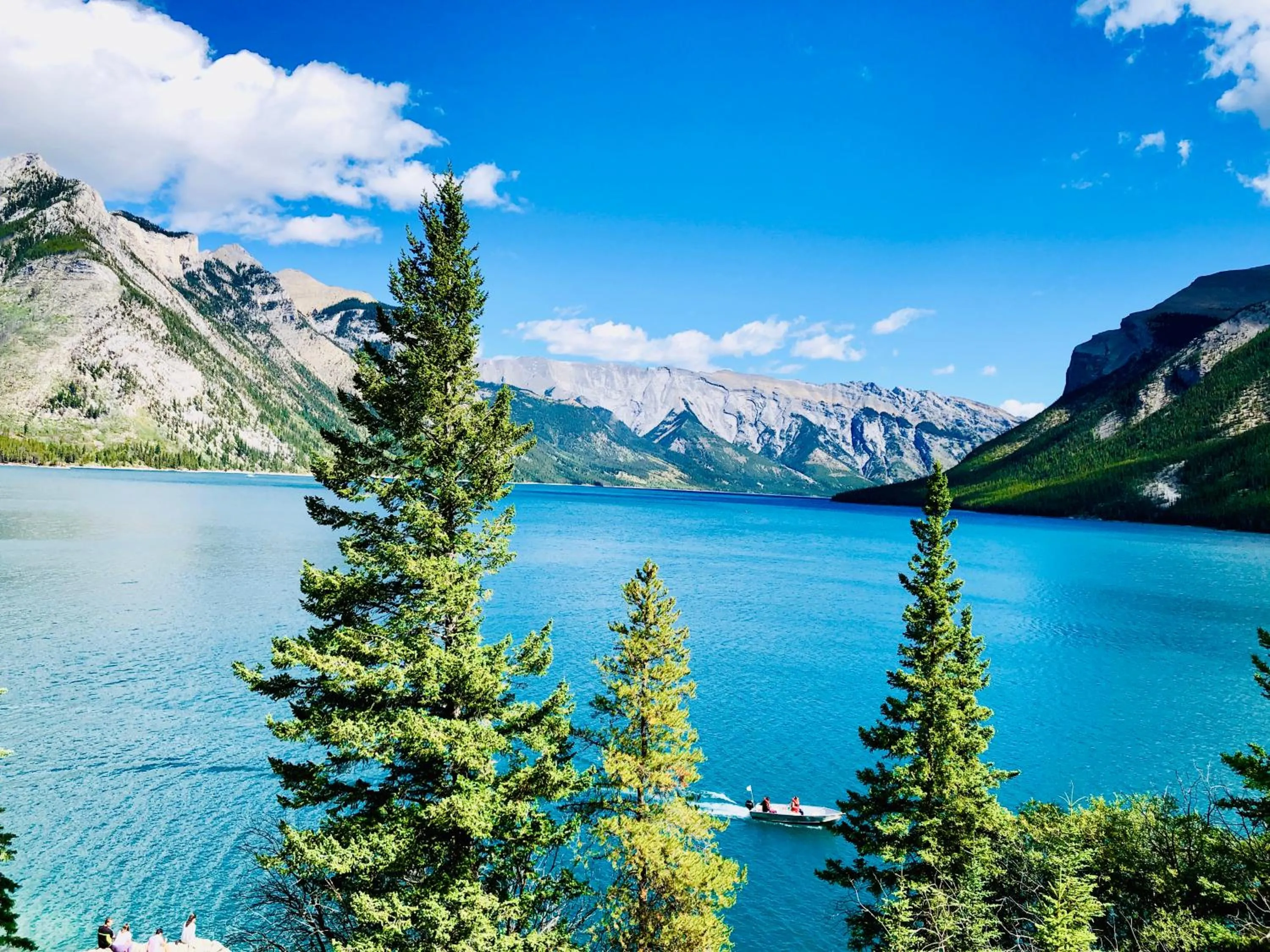 Neighbourhood in A Romantic Studio with Full Kitchen & AC-141