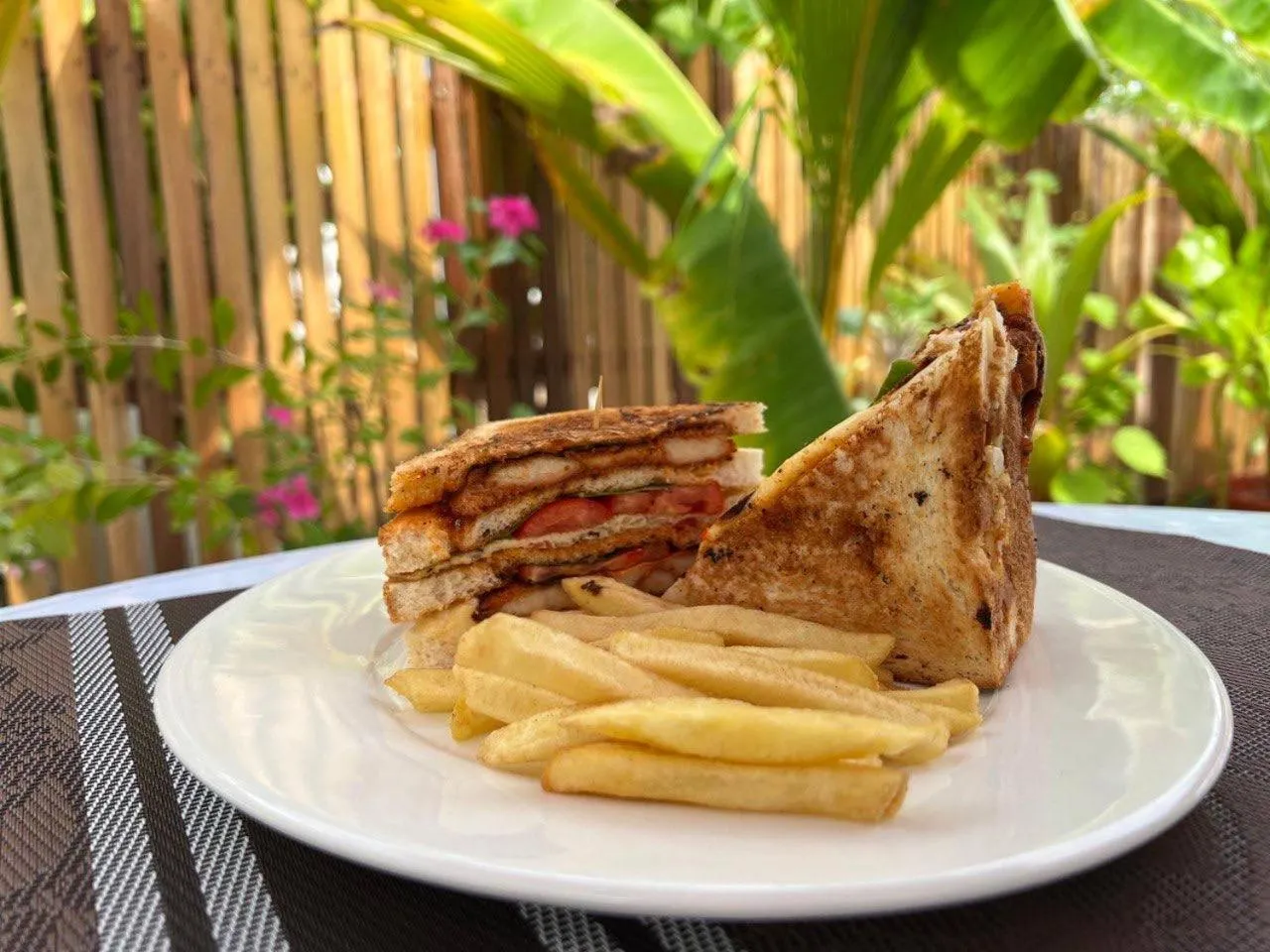 Restaurant/places to eat in Gaskara Guesthouse