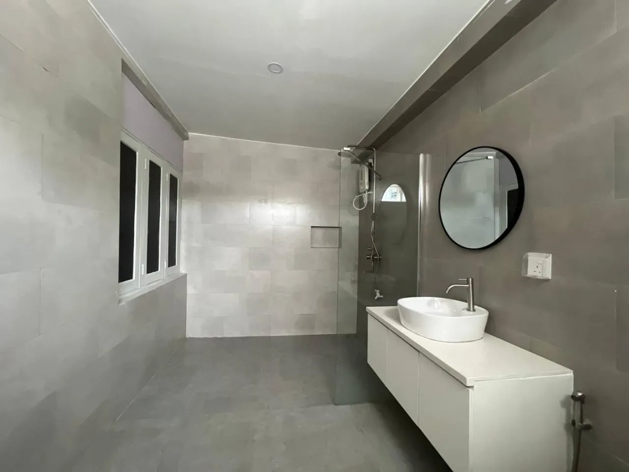 Shower in Gaskara Guesthouse