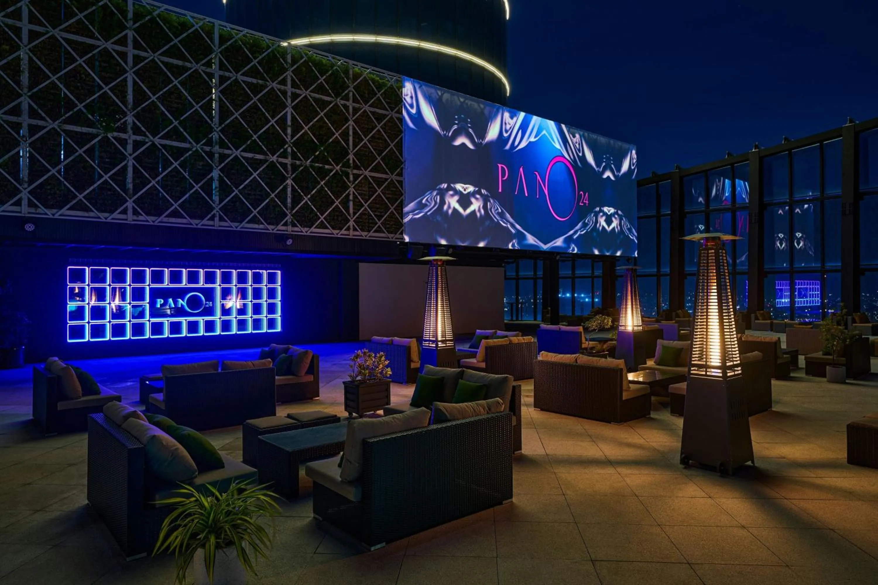 Restaurant/places to eat in Le Meridien Taichung