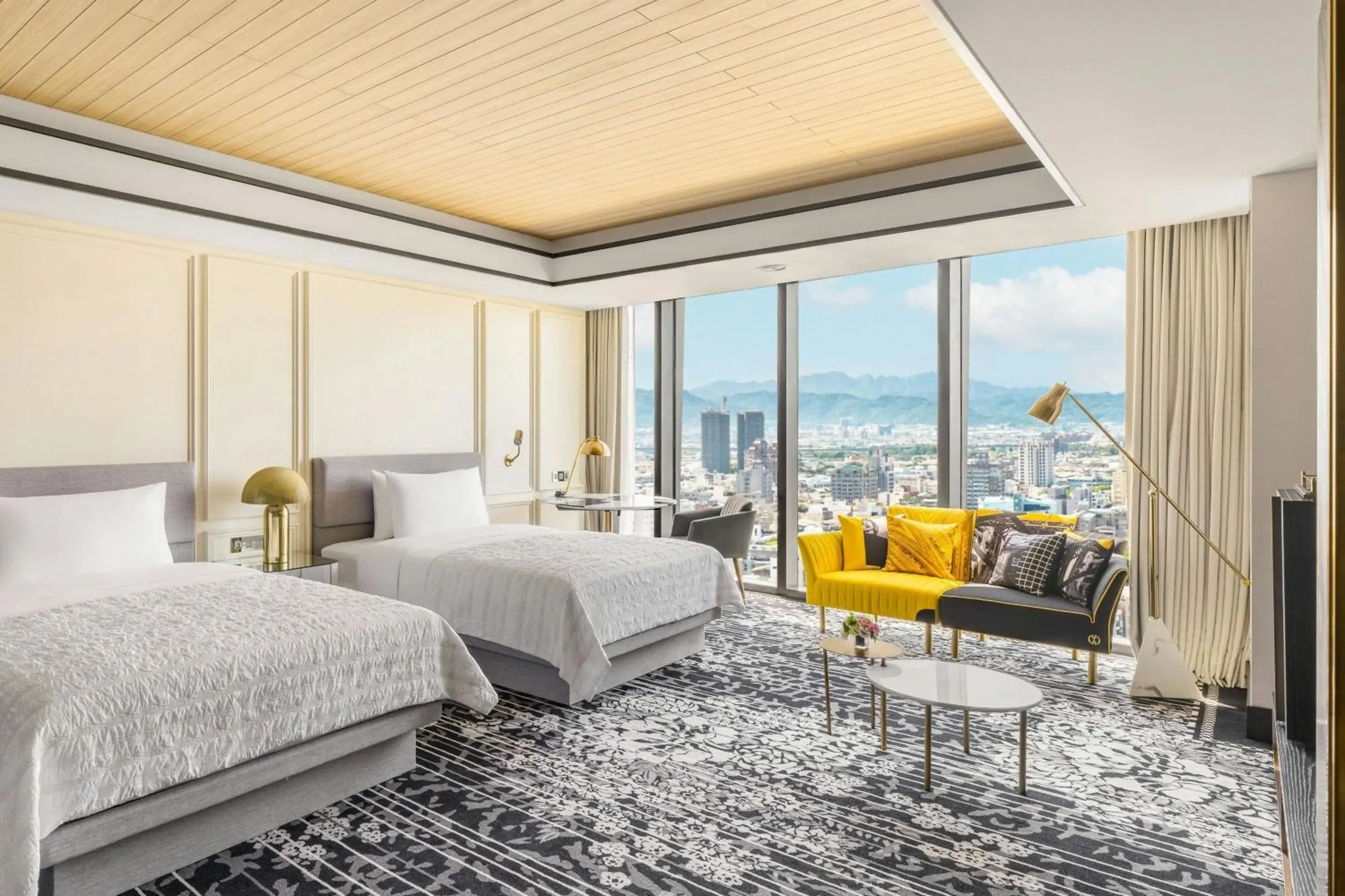 Classic Queen Room in Le Meridien Taichung Classic Queen Room in Le Meridien Taichung