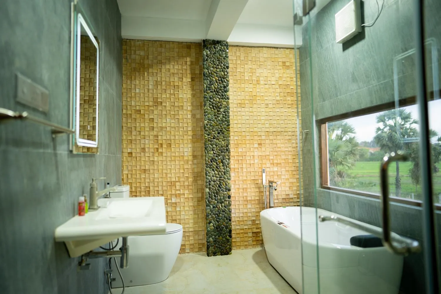 Bathroom in Kathircholai