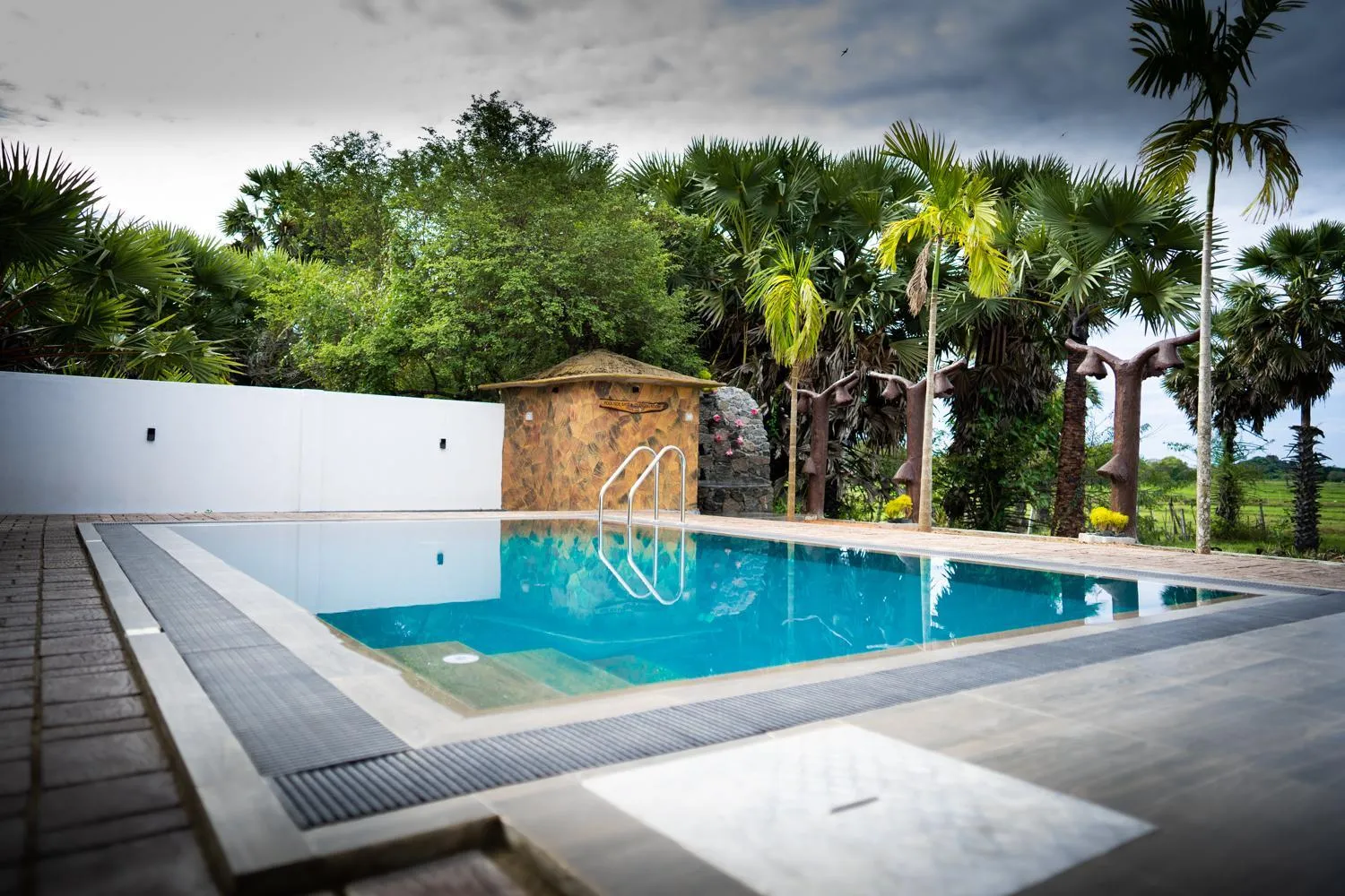 Swimming pool in Kathircholai