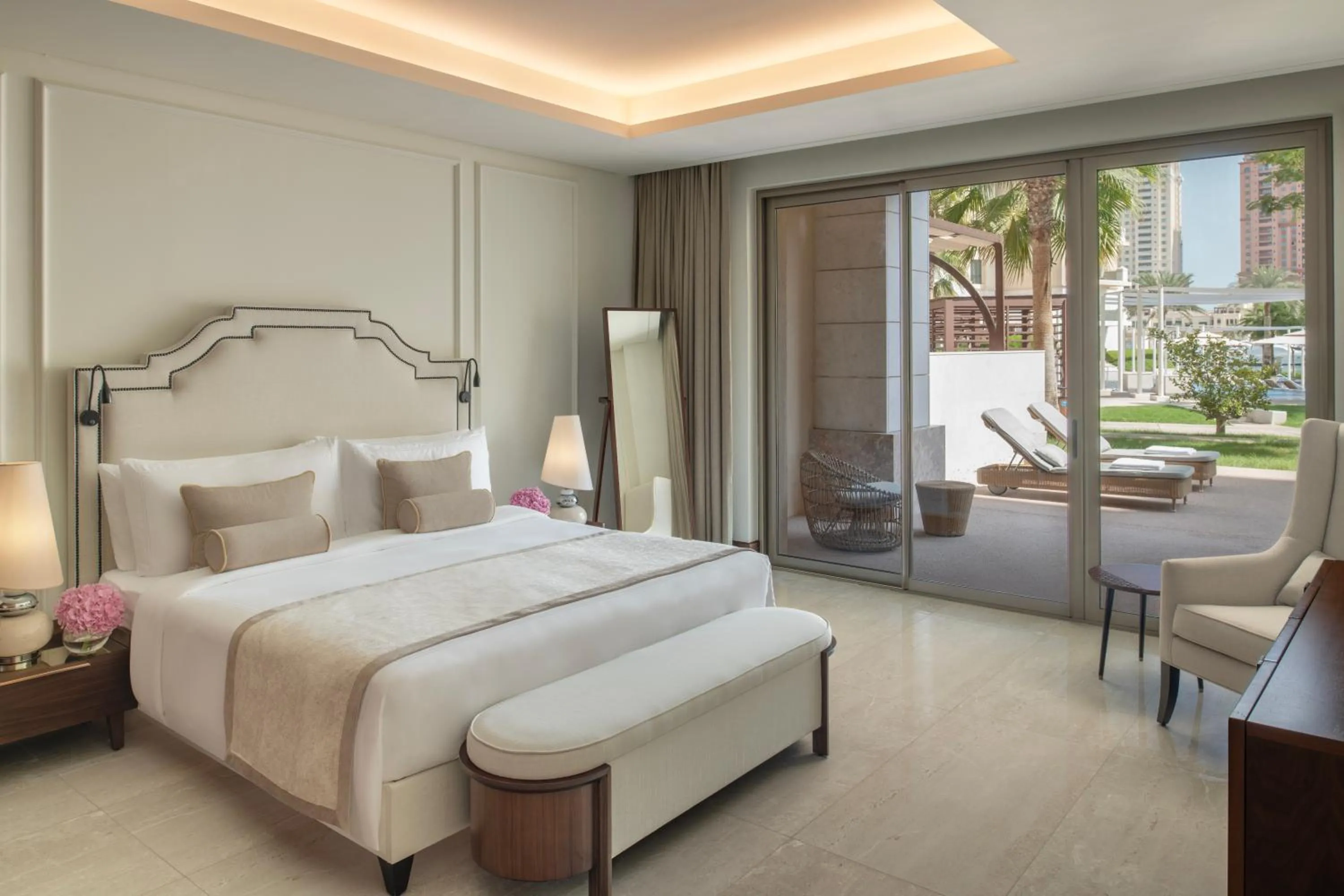 Bedroom, Bed in The St. Regis Marsa Arabia Island, The Pearl Qatar