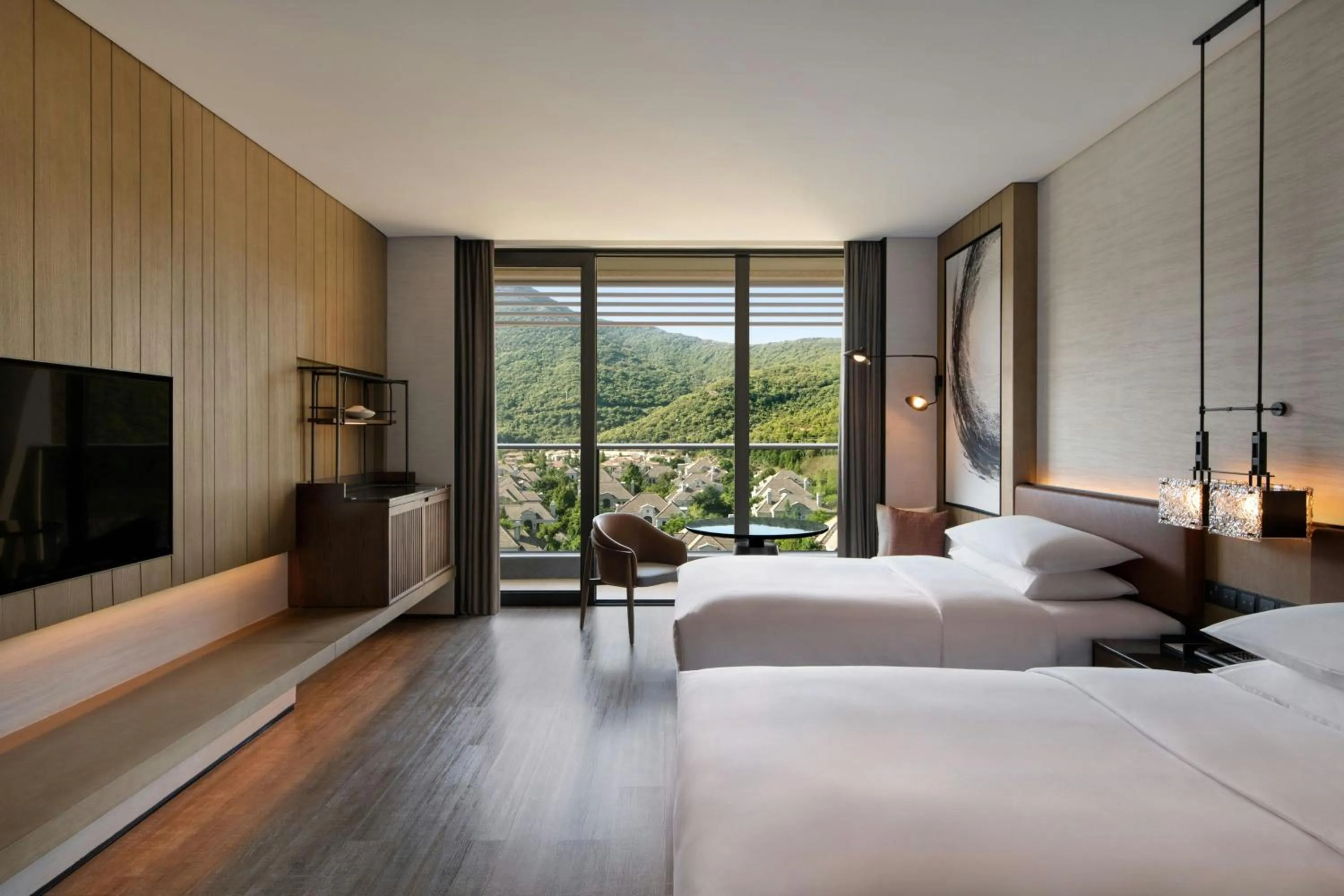 Photo of the whole room, Bed in Sheraton Ningbo Xiangshan Resort