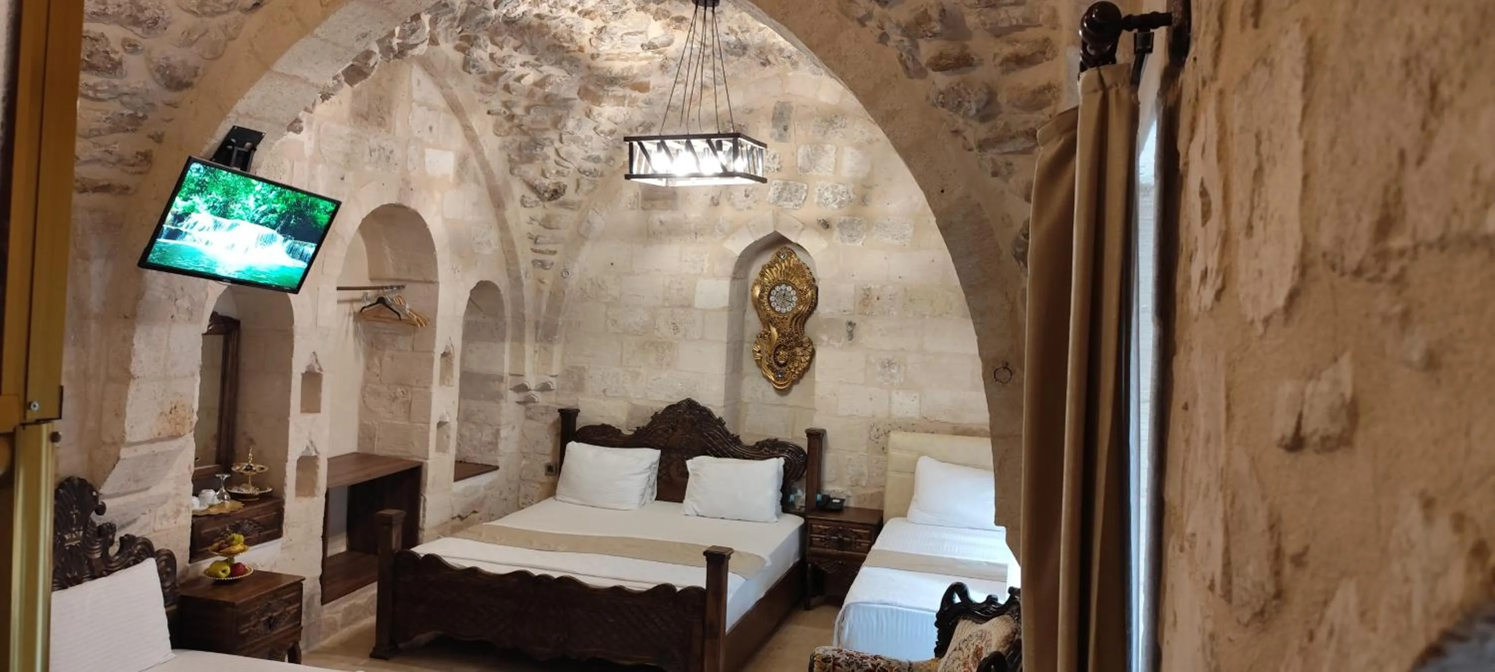Photo of the whole room, Bed in CARRA KONAĞI