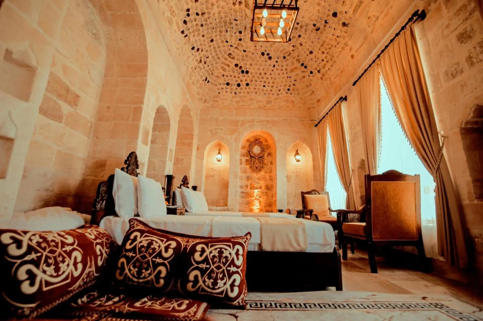 Photo of the whole room, Bed in CARRA KONAĞI