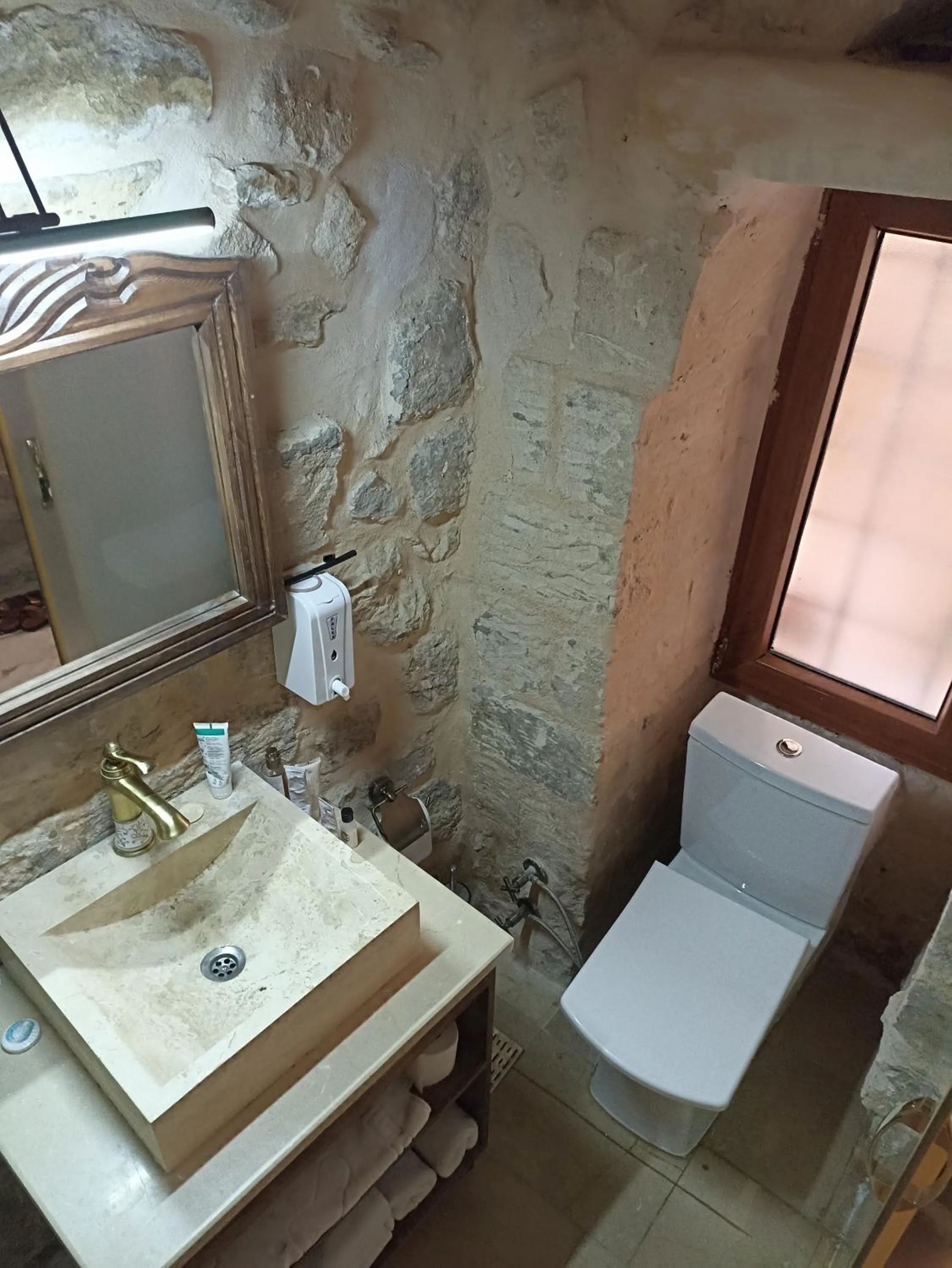 Bathroom in CARRA KONAĞI
