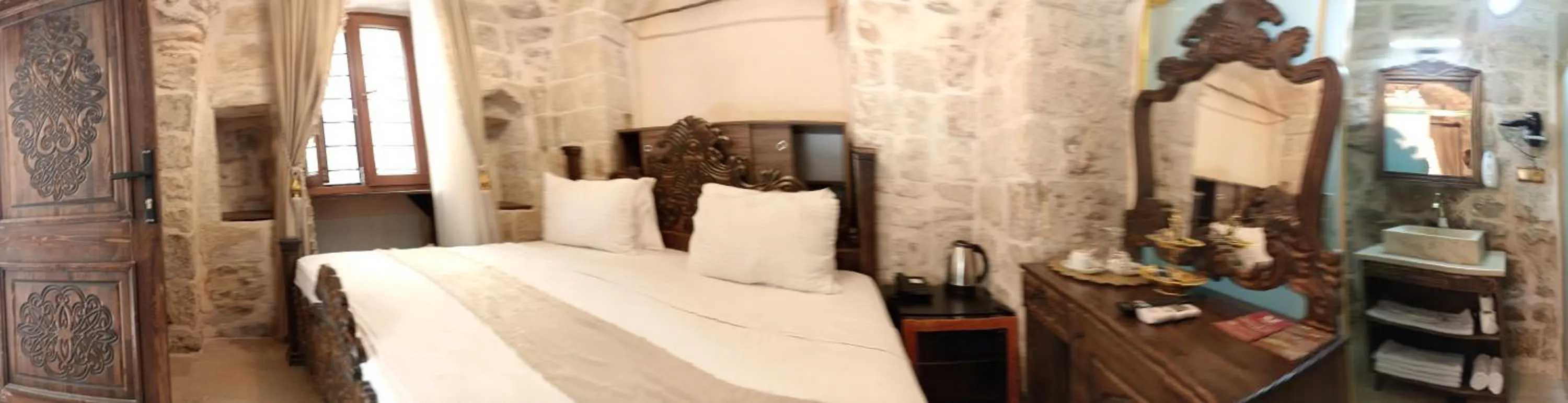 Photo of the whole room, Bed in CARRA KONAĞI