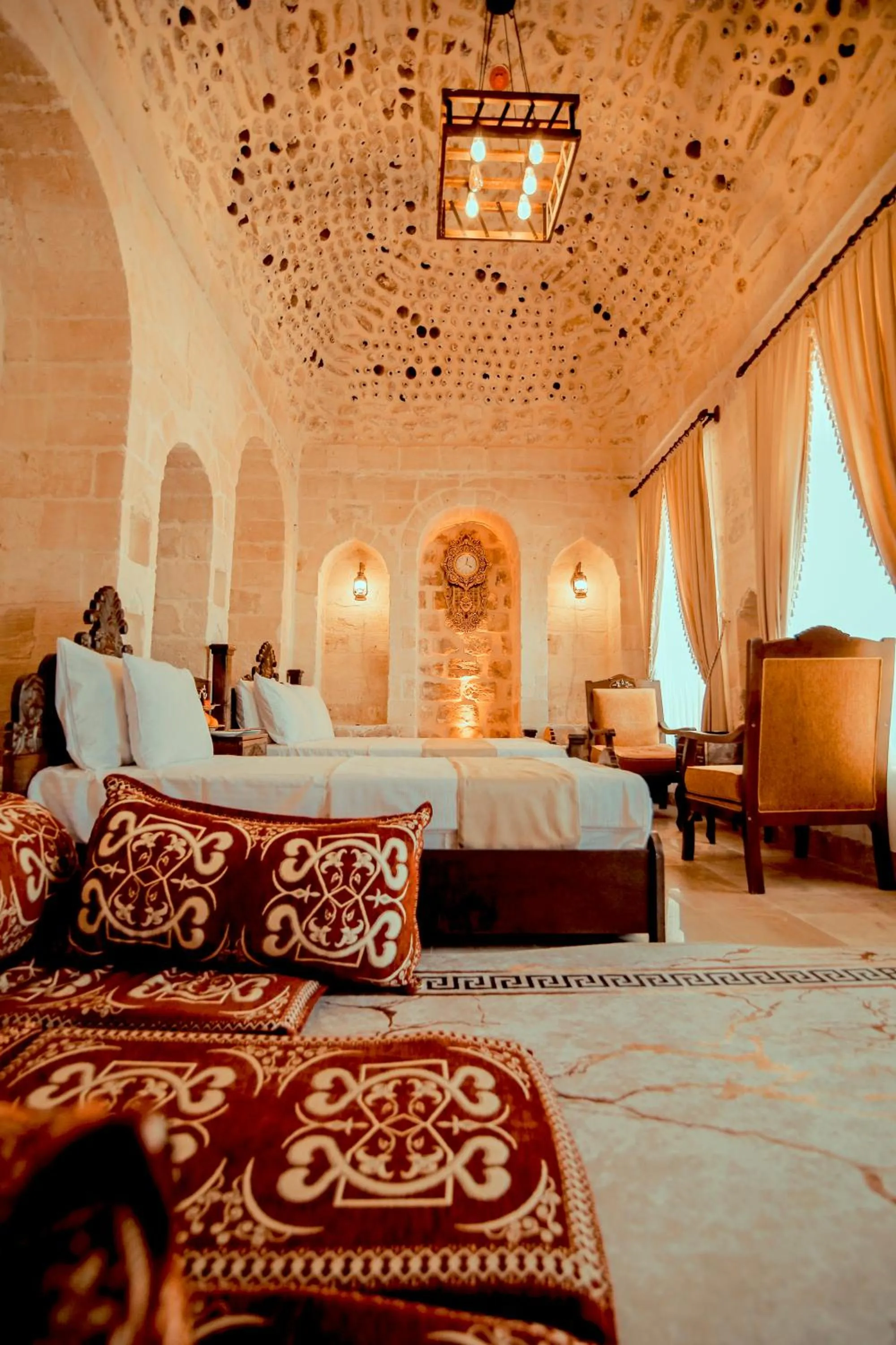 Seating area, Bed in CARRA KONAĞI