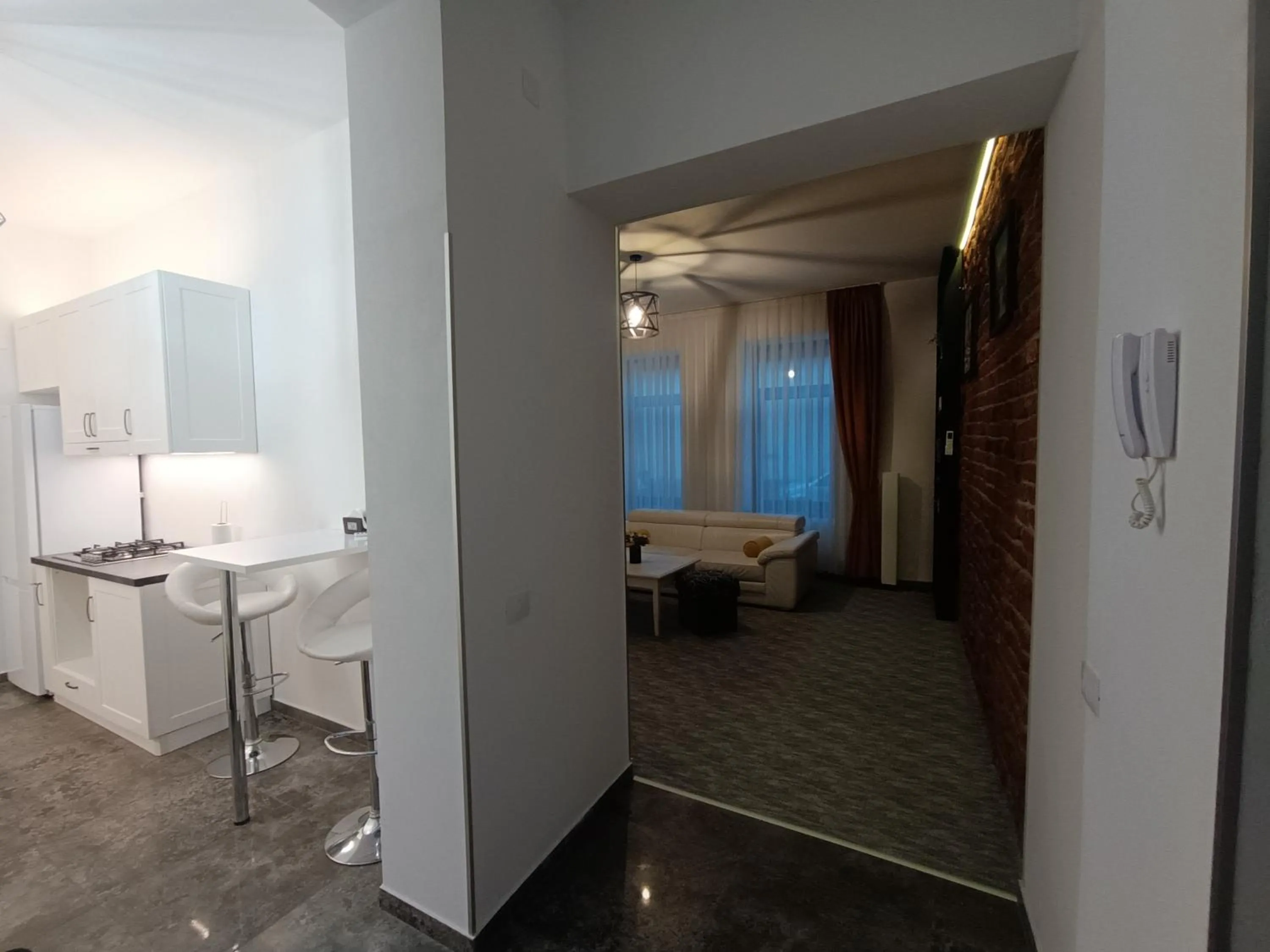 Kitchen or kitchenette, Bed in Apartament ultracentral