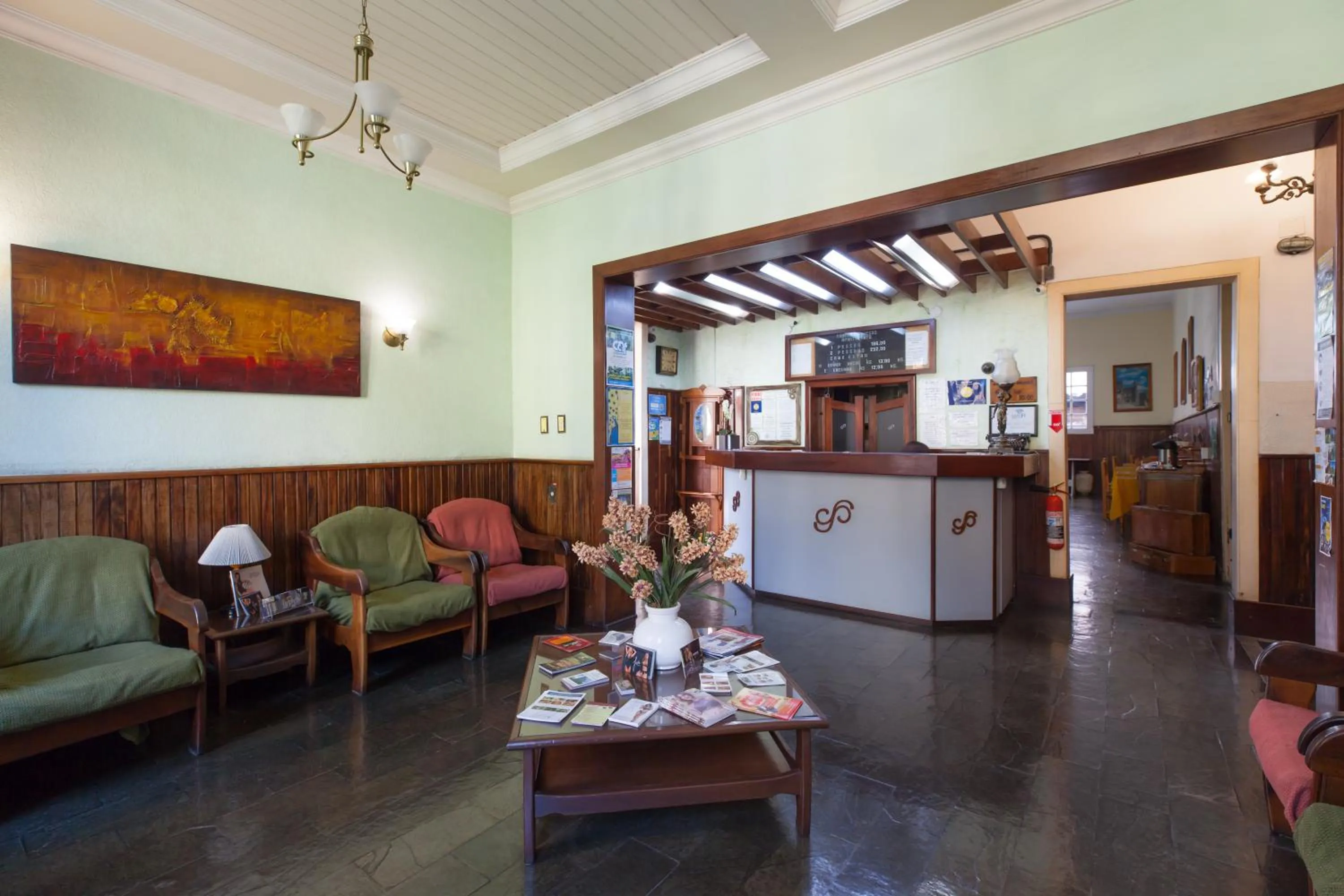 Communal lounge/ TV room in Hotel São Paulo