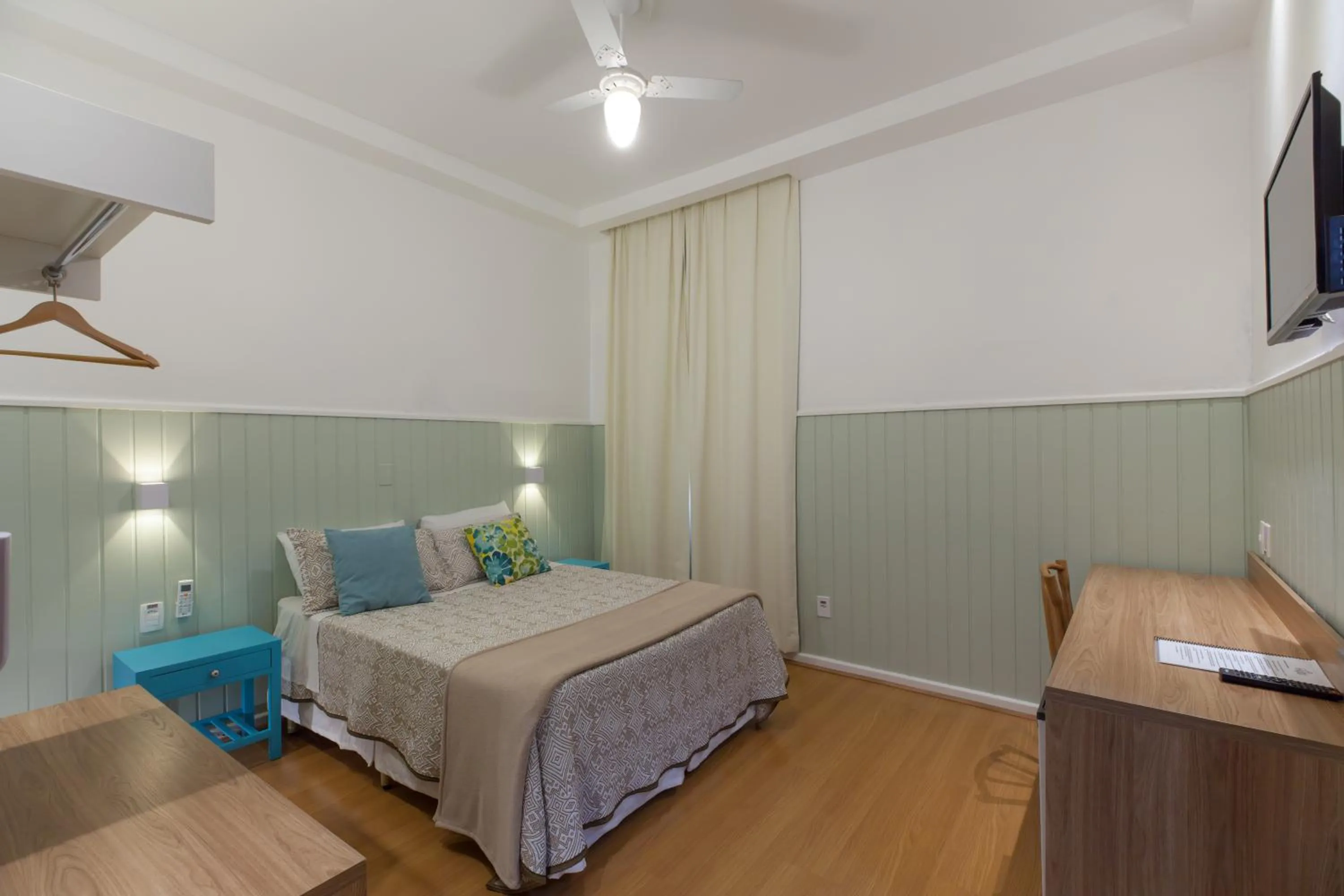 Photo of the whole room, Bed in Hotel São Paulo