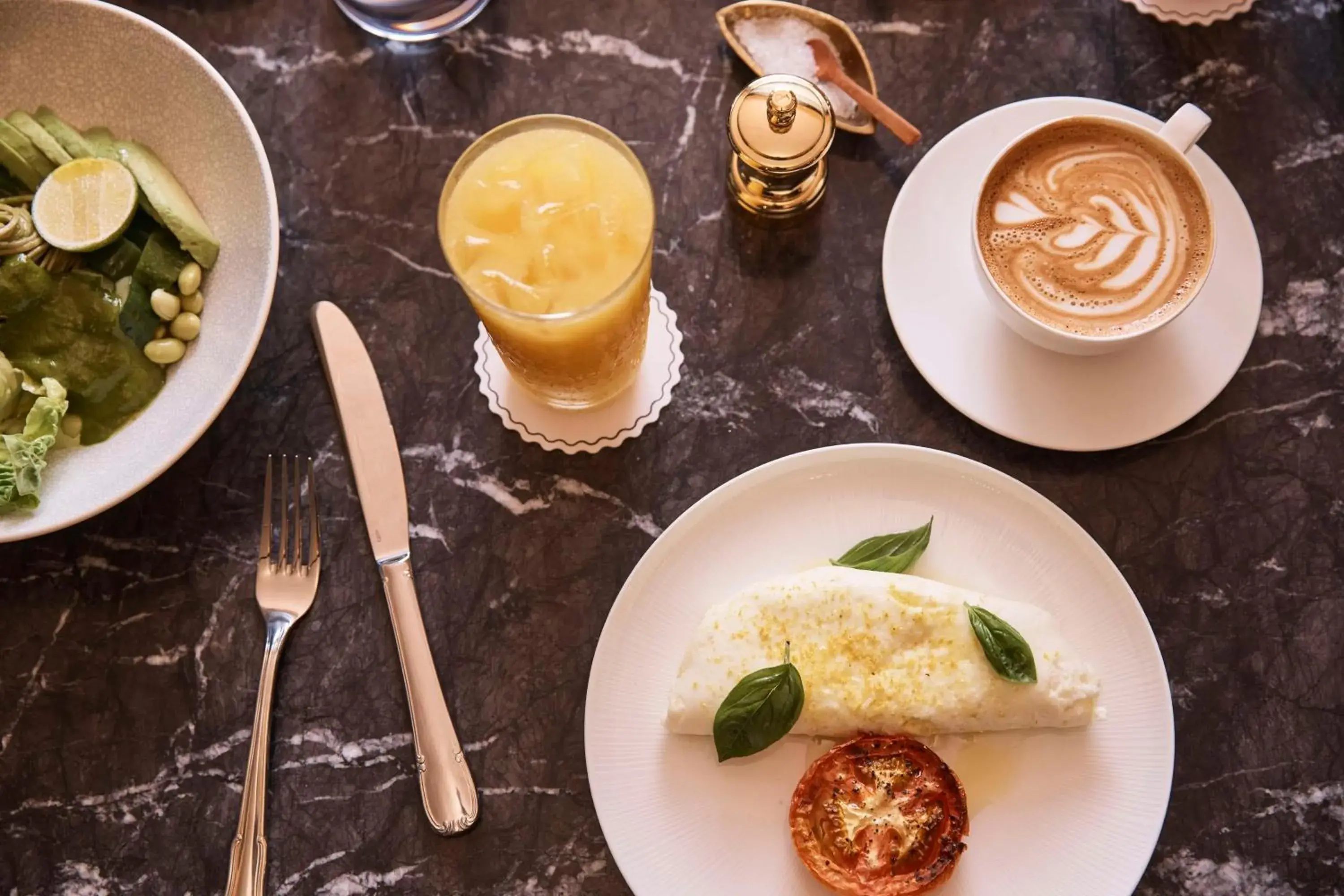 Food and drinks in QT Singapore Food and drinks in QT Singapore