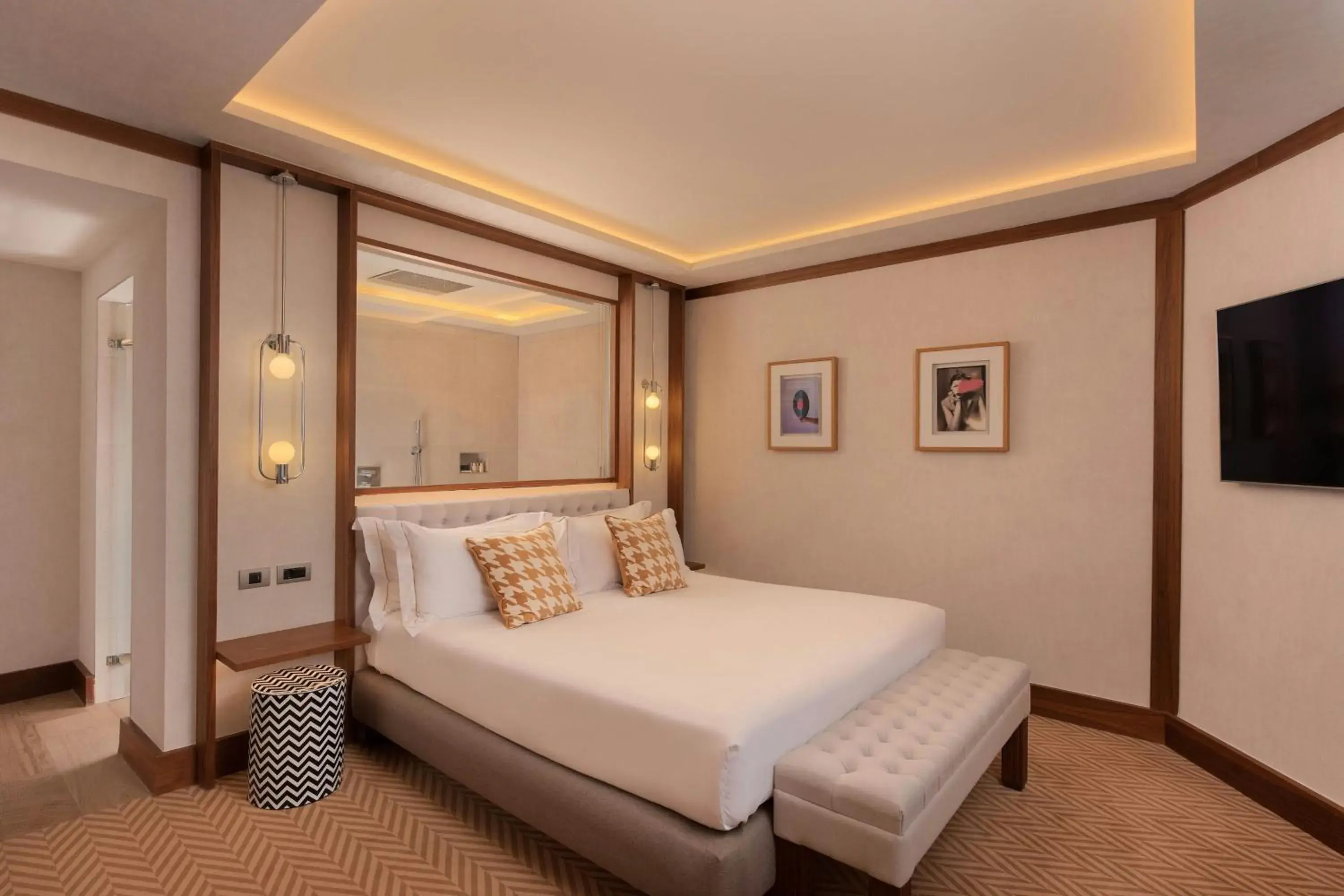 Photo of the whole room, Bed in Hotel Ercilla de Bilbao, Autograph Collection Photo of the whole room, Bed in Hotel Ercilla de Bilbao, Autograph Collection