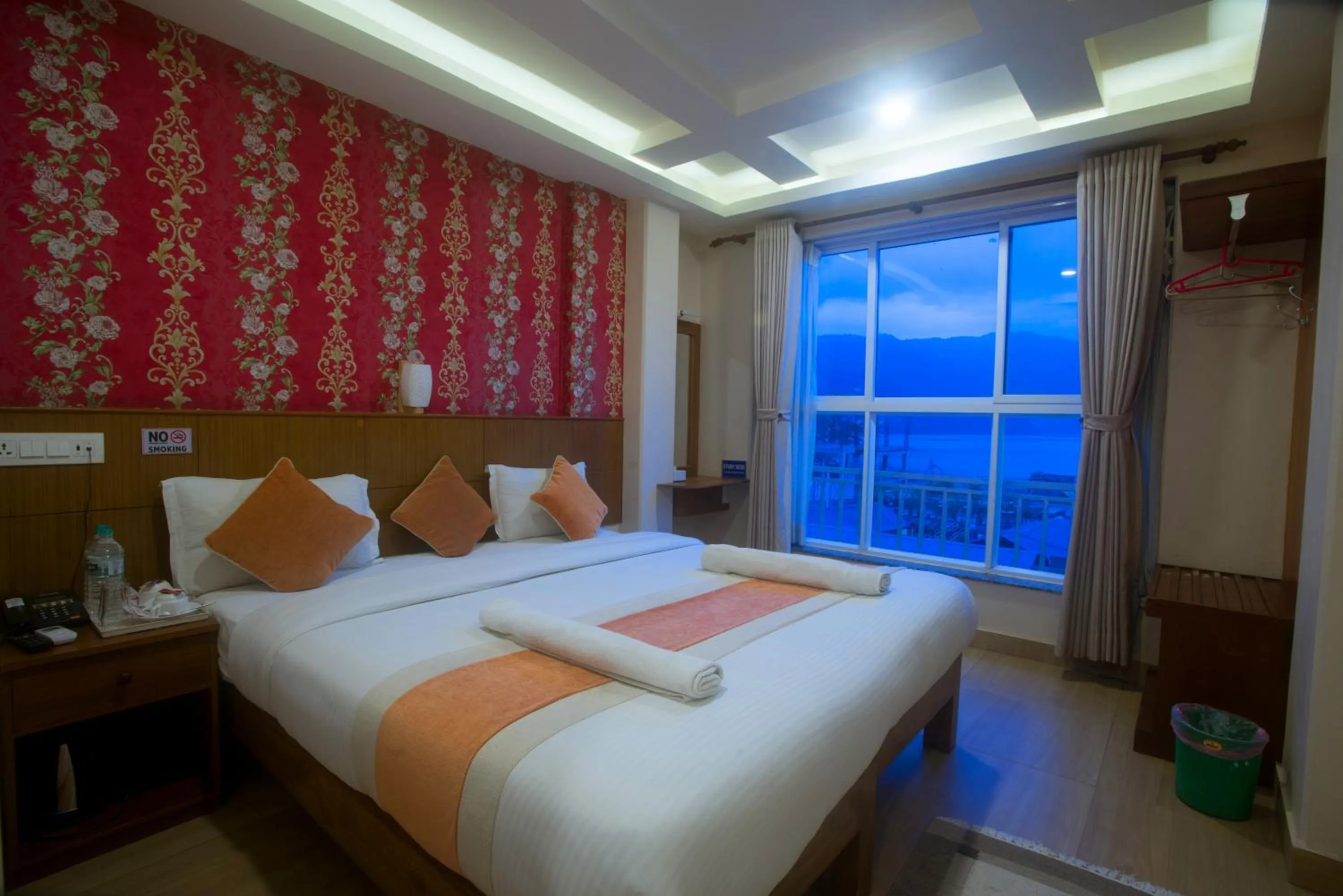 Photo of the whole room, Bed in Hotel Lake Himalaya