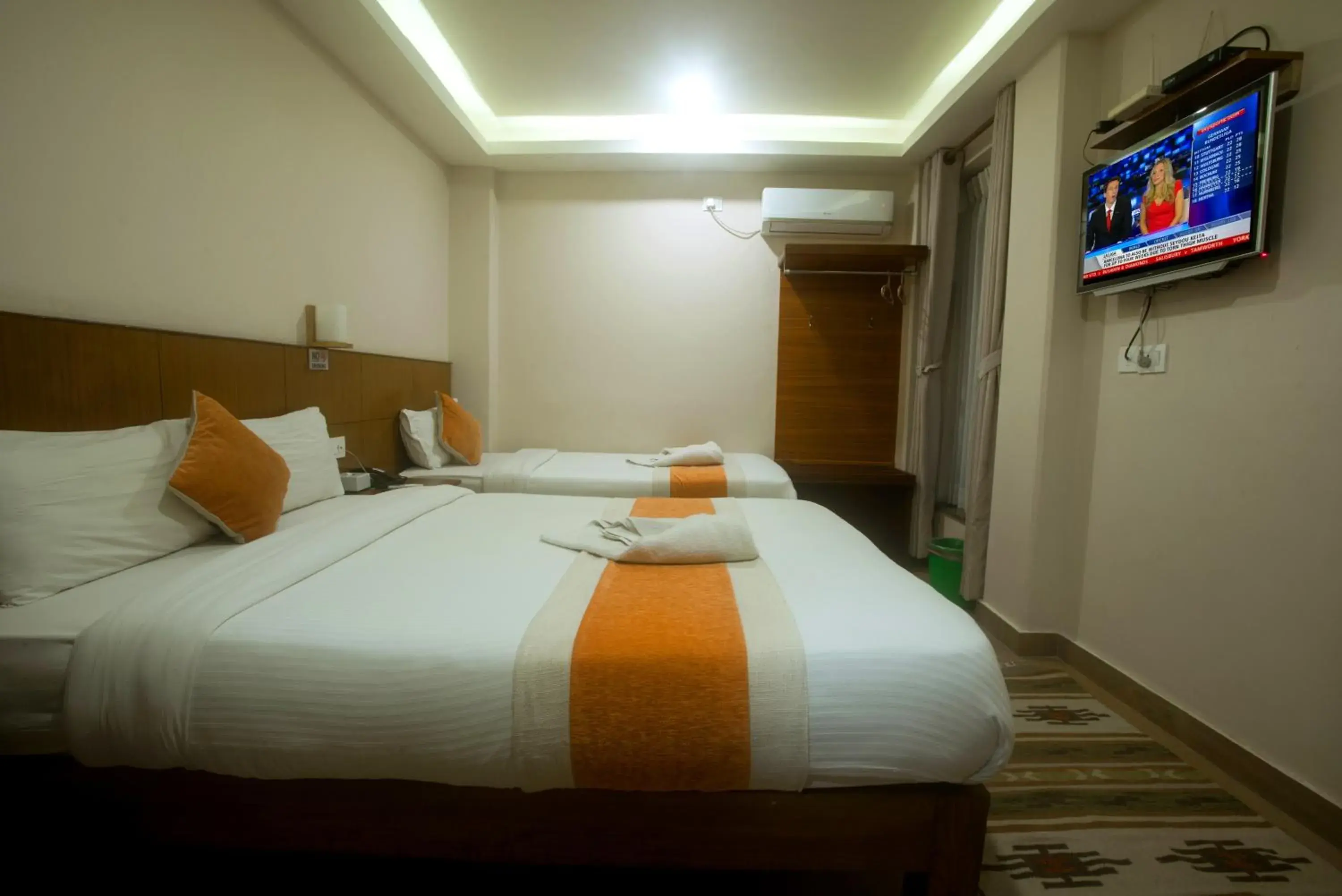 Deluxe Twin Room in Hotel Lake Himalaya Deluxe Twin Room in Hotel Lake Himalaya