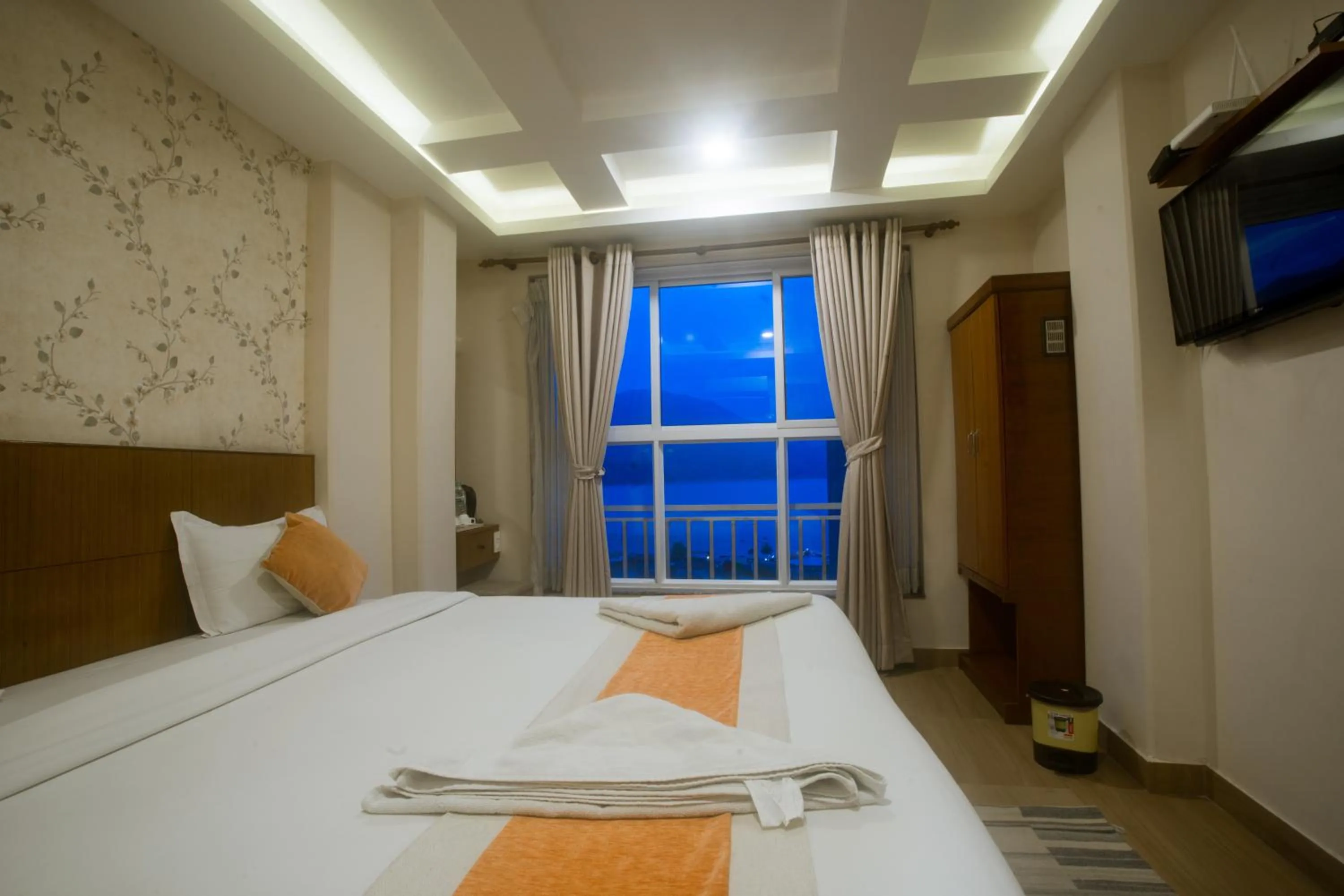 Bedroom, Bed in Hotel Lake Himalaya