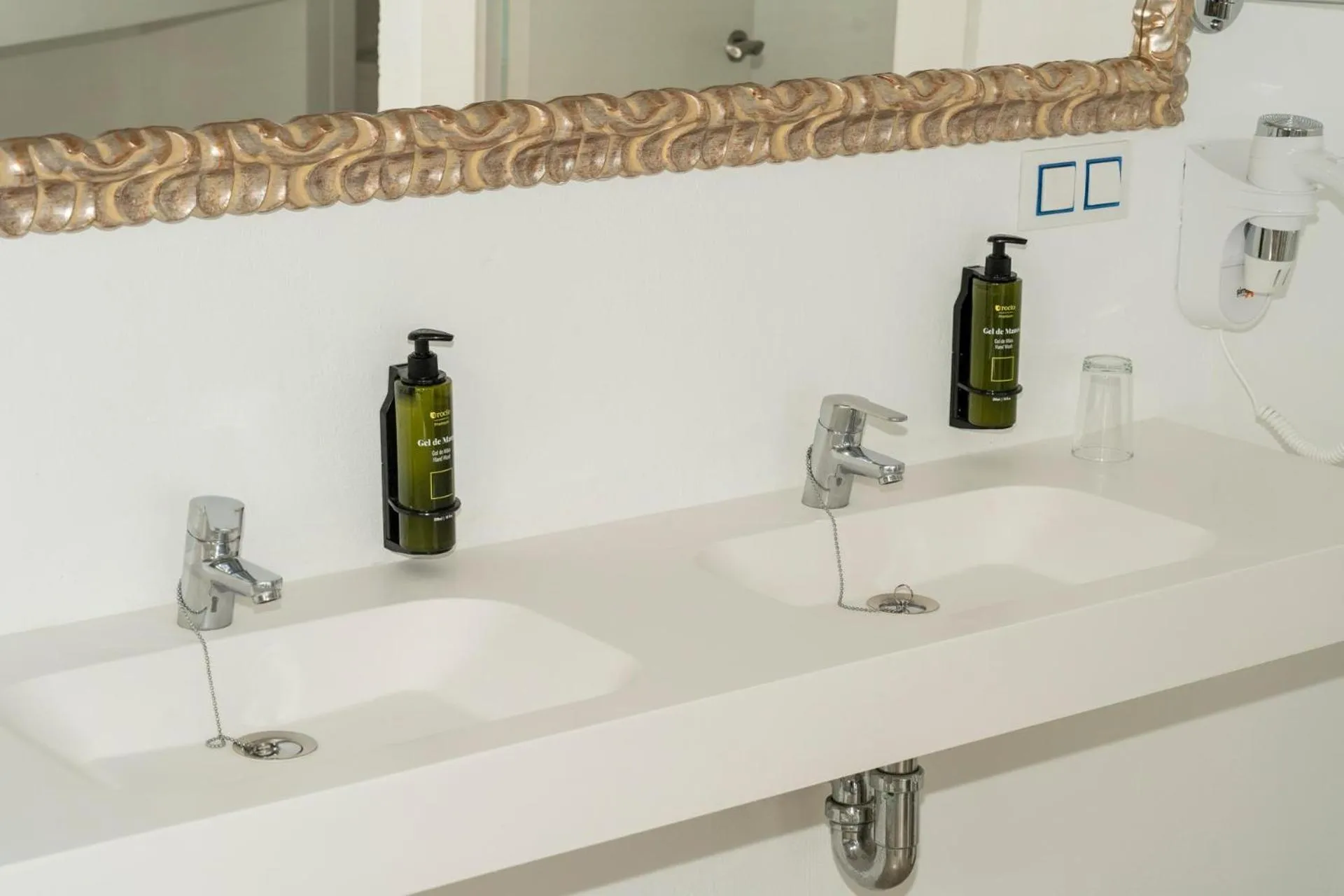 Bathroom in Hotel Amic Horizonte