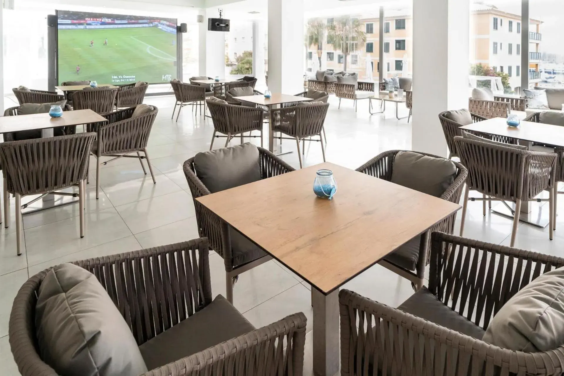 Lounge or bar in Hotel Amic Horizonte Lounge or bar in Hotel Amic Horizonte