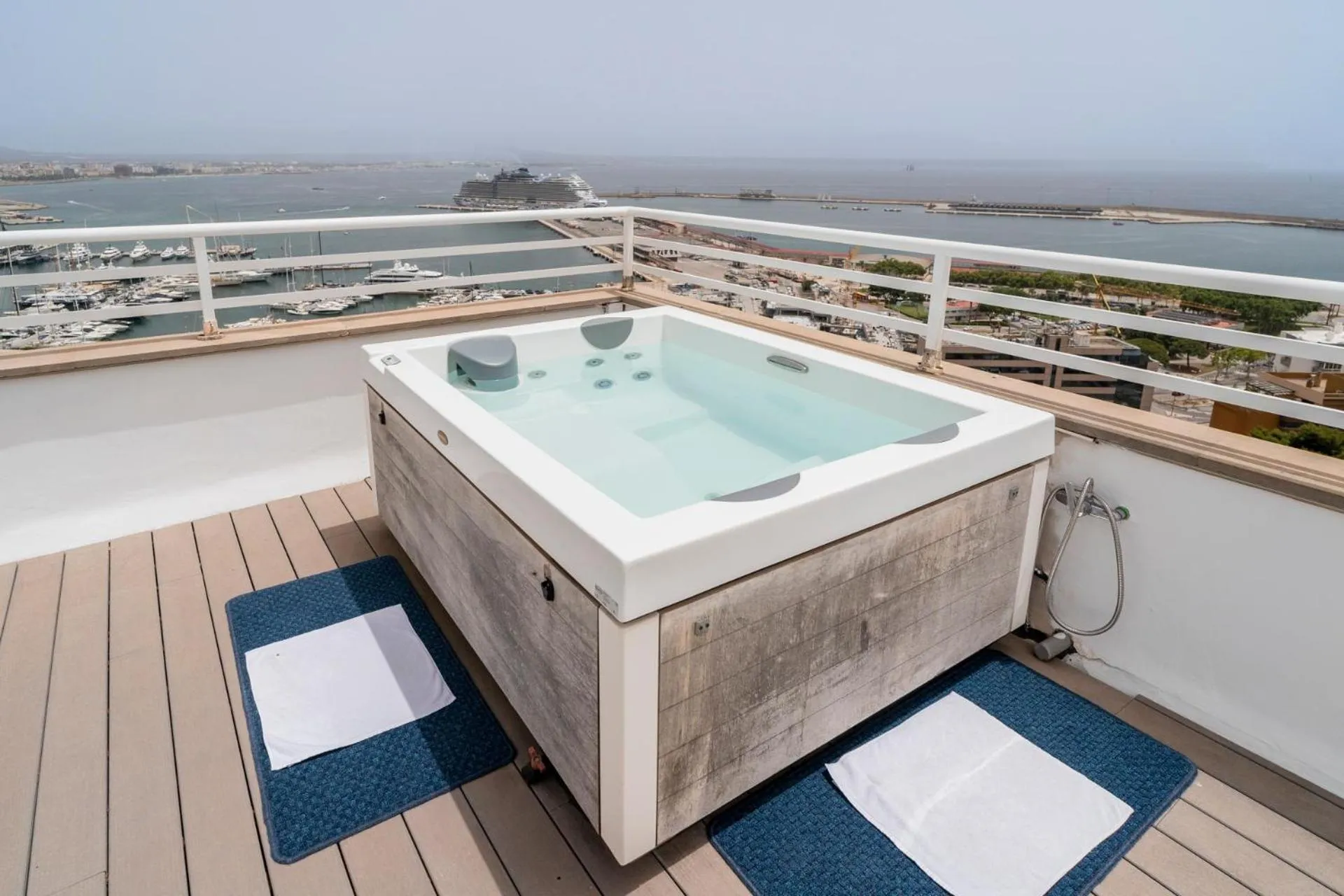 Photo of the whole room in Hotel Amic Horizonte