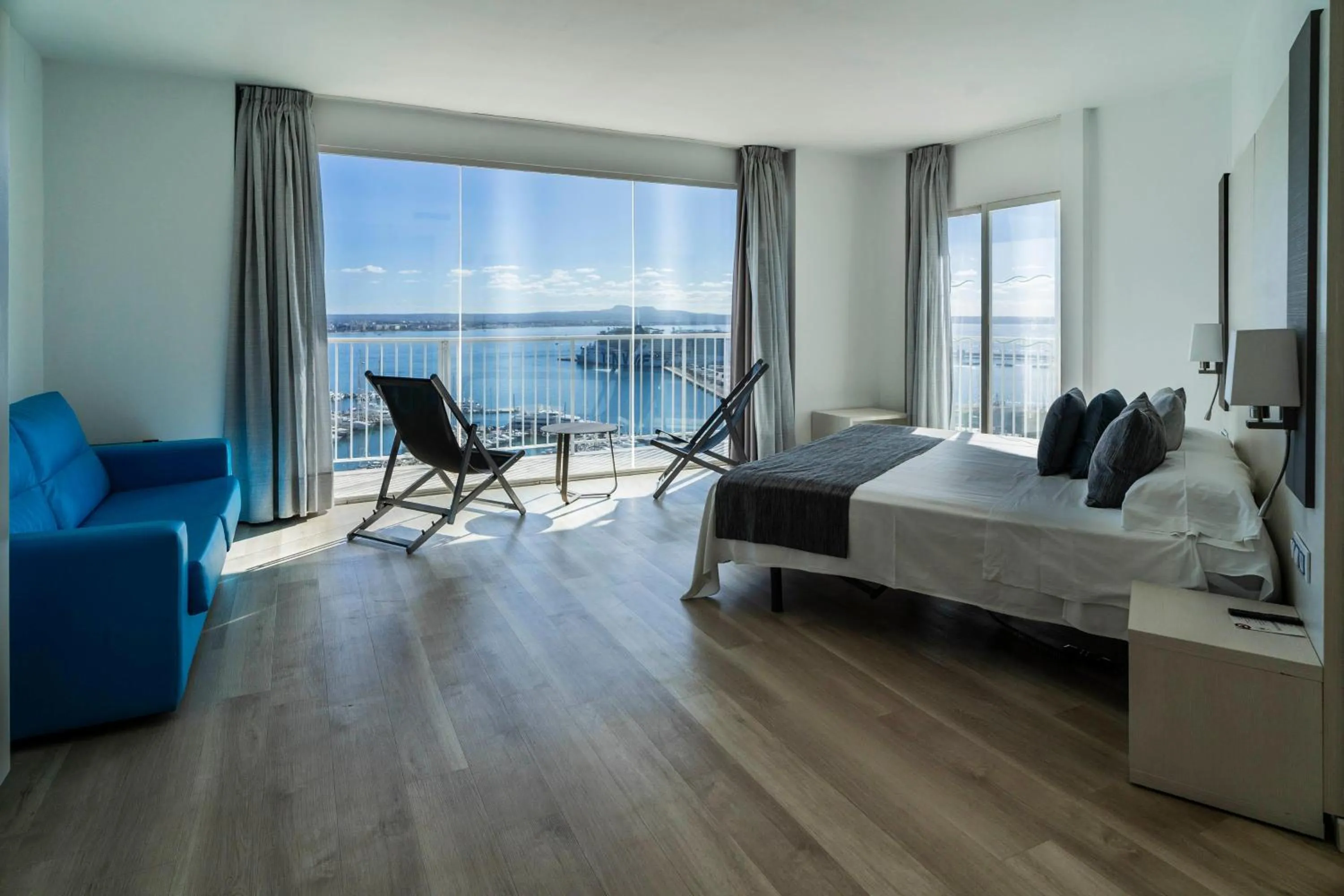 Photo of the whole room, Bed in Hotel Amic Horizonte