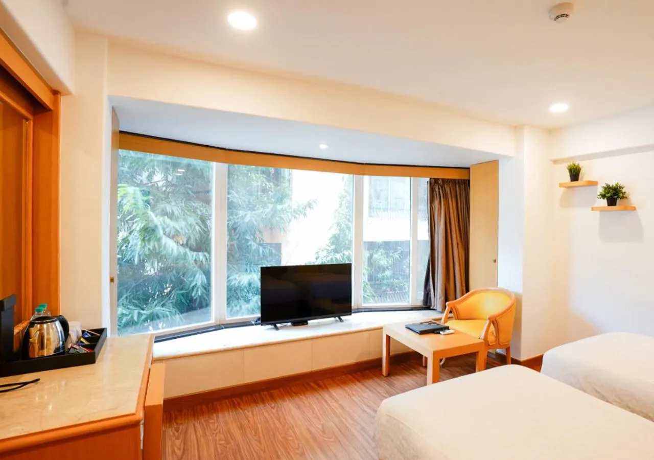 TV and multimedia, Bed in Bloom Boutique l Bandra