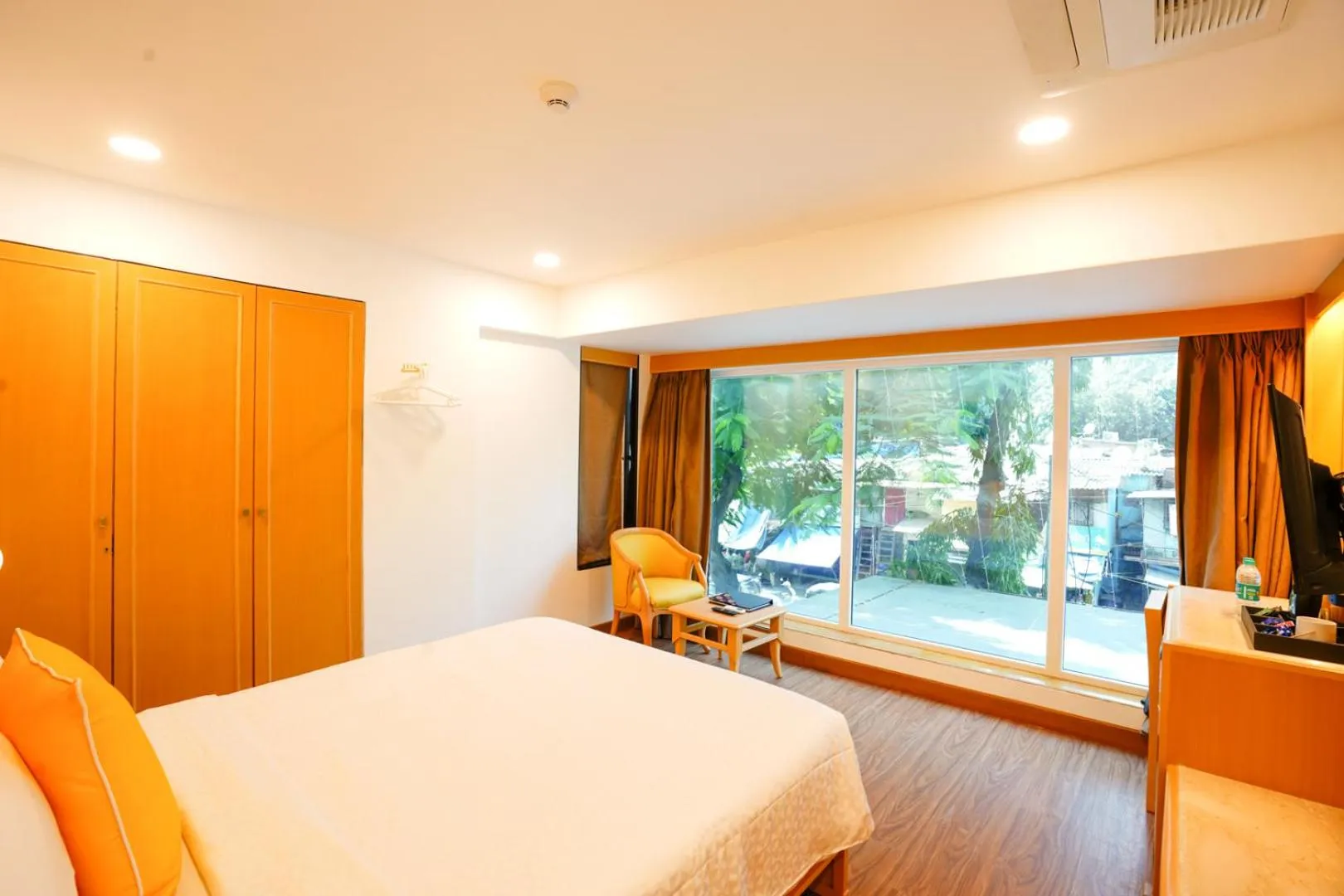 Bed in Bloom Boutique l Bandra