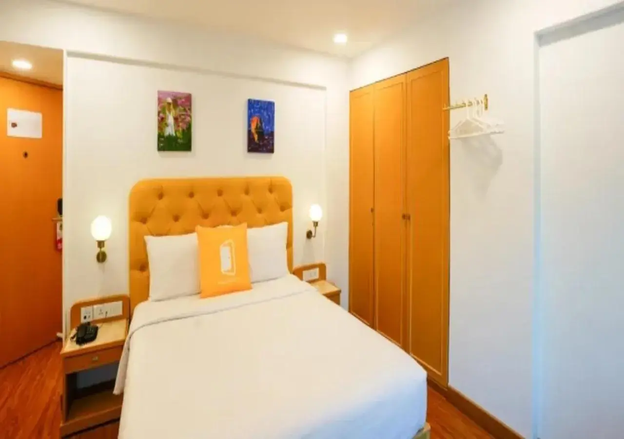 Bed in Bloom Boutique - Bandra Bed in Bloom Boutique - Bandra