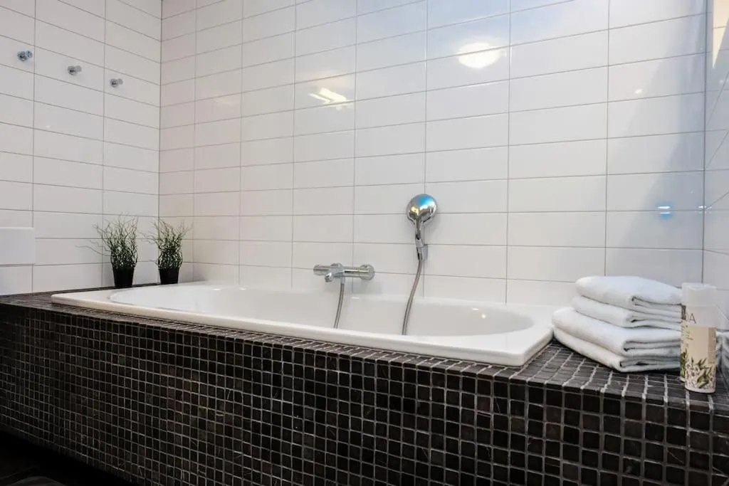 Bathroom in #stayhere - Spacious Luxury Town Hall 3BDR Apartment