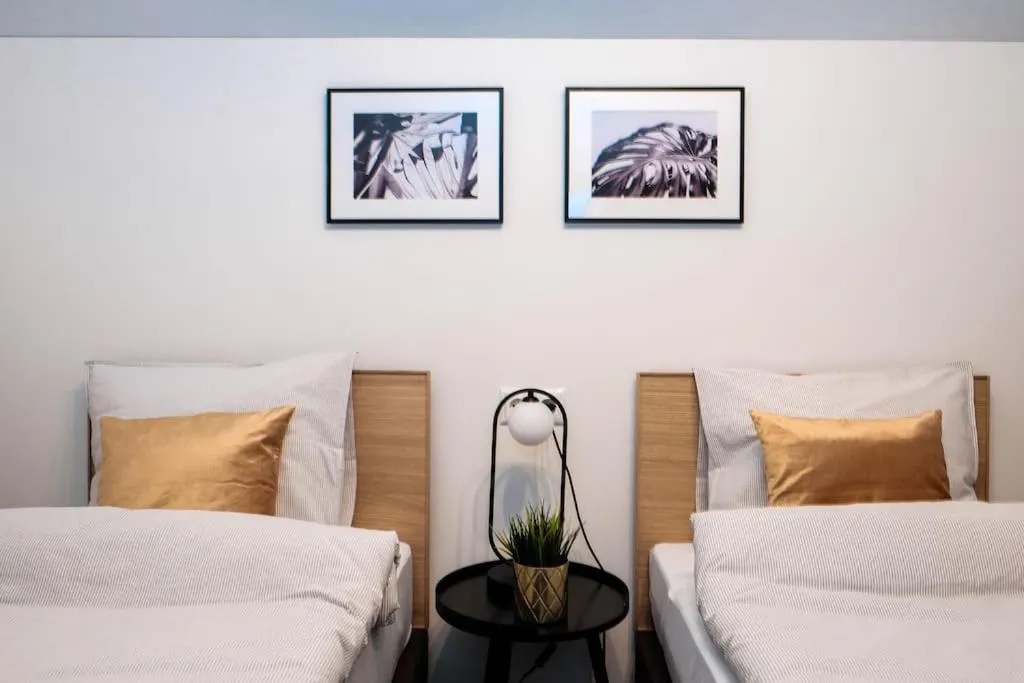 Bedroom, Bed in #stayhere - Spacious Luxury Town Hall 3BDR Apartment