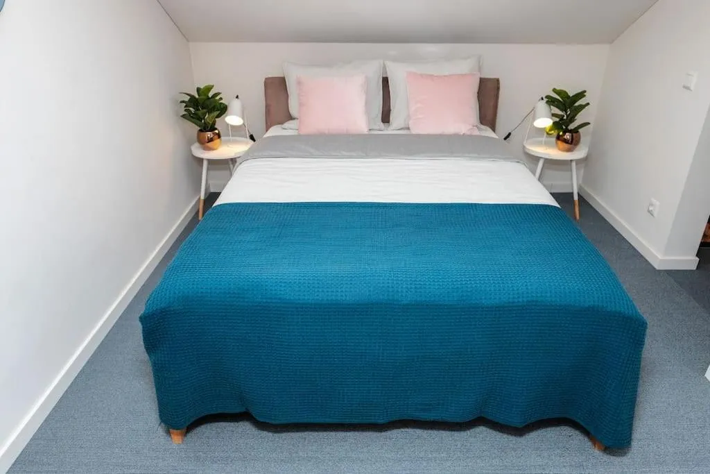 Bedroom, Bed in #stayhere - Spacious Luxury Town Hall 3BDR Apartment