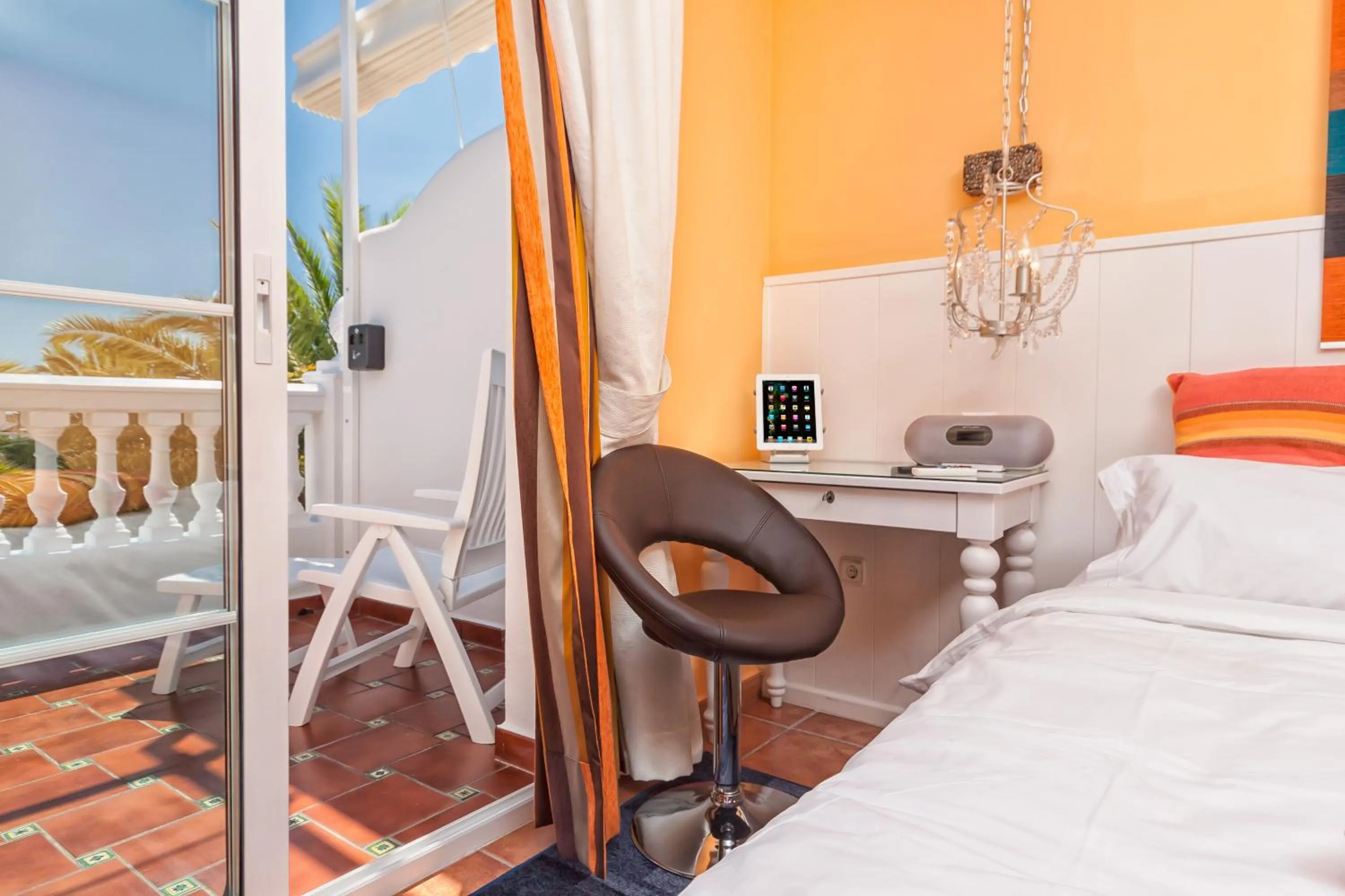 Balcony/Terrace, Bed in Boutique Hotel Pueblo