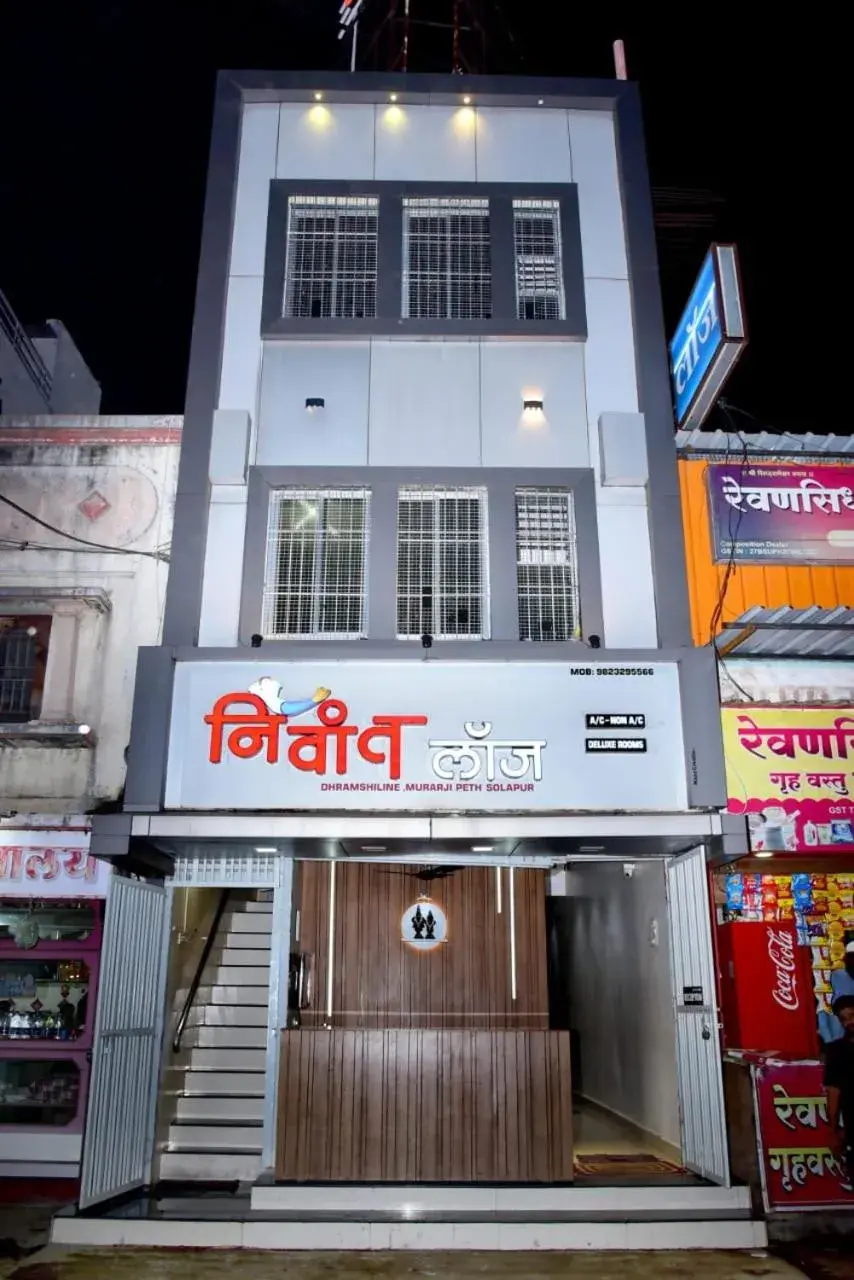 Property building in Nivant Lodge Property building in Nivant Lodge