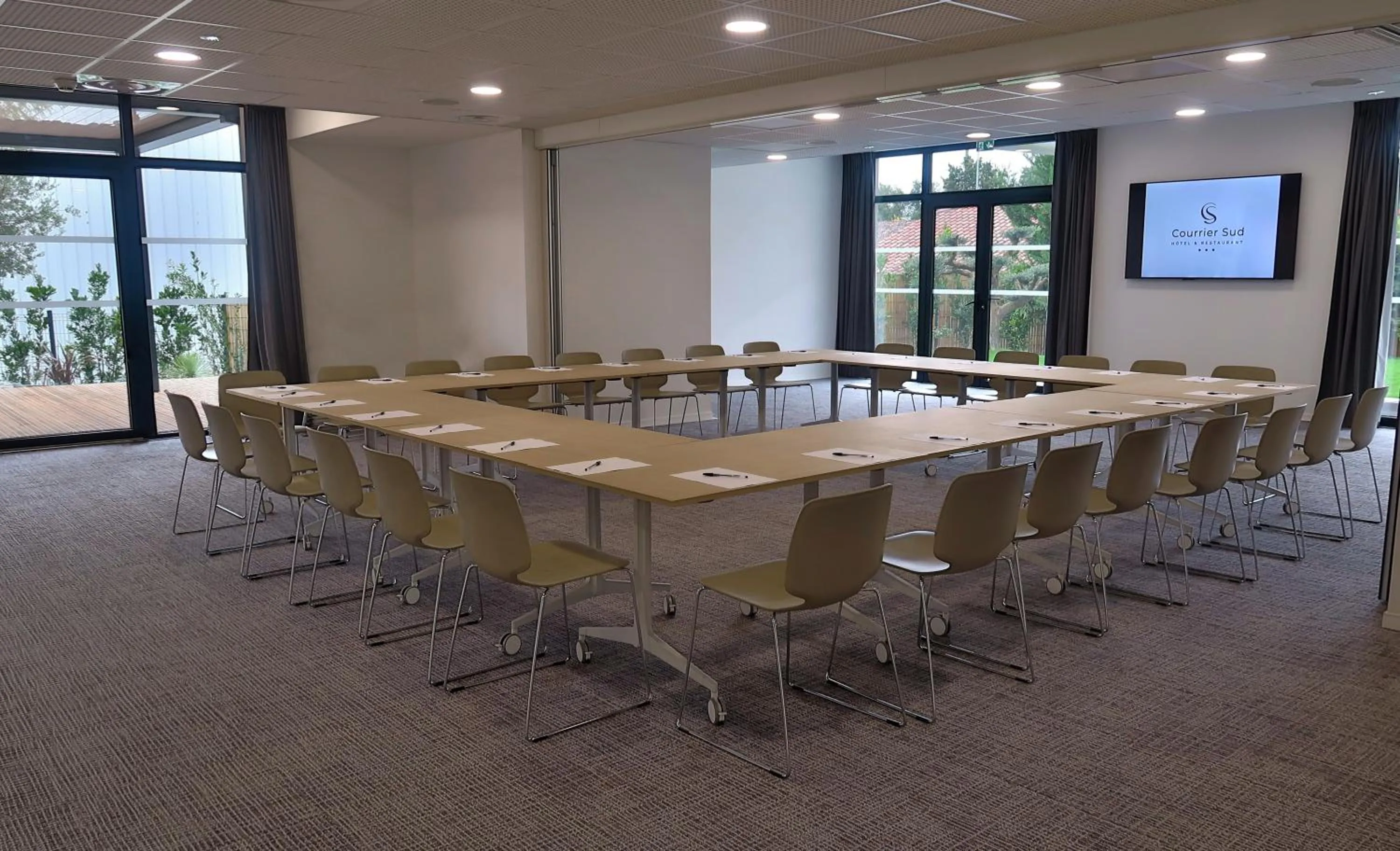 Meeting/conference room in COURRIER SUD