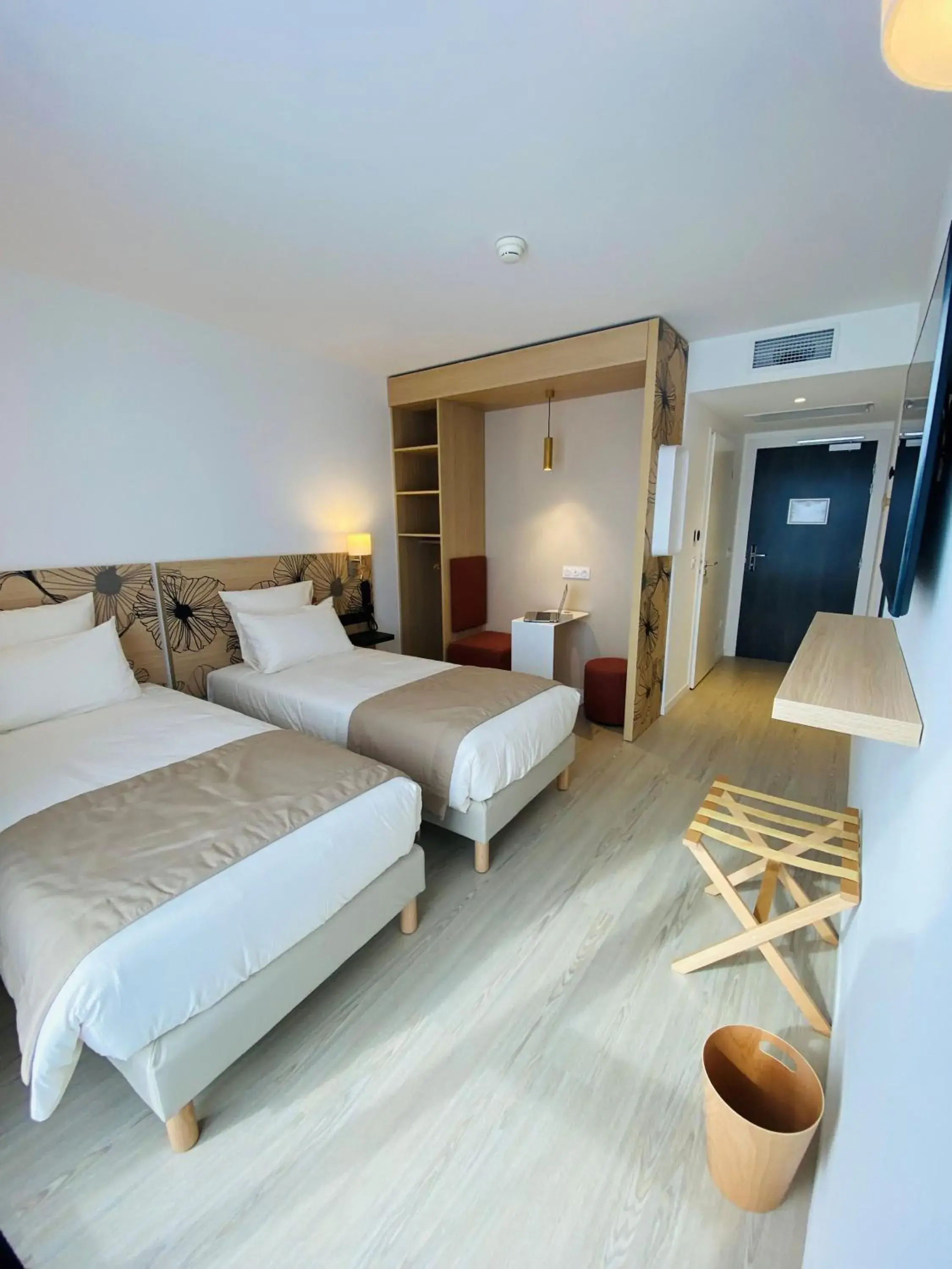 Bedroom, Bed in COURRIER SUD Bedroom, Bed in COURRIER SUD