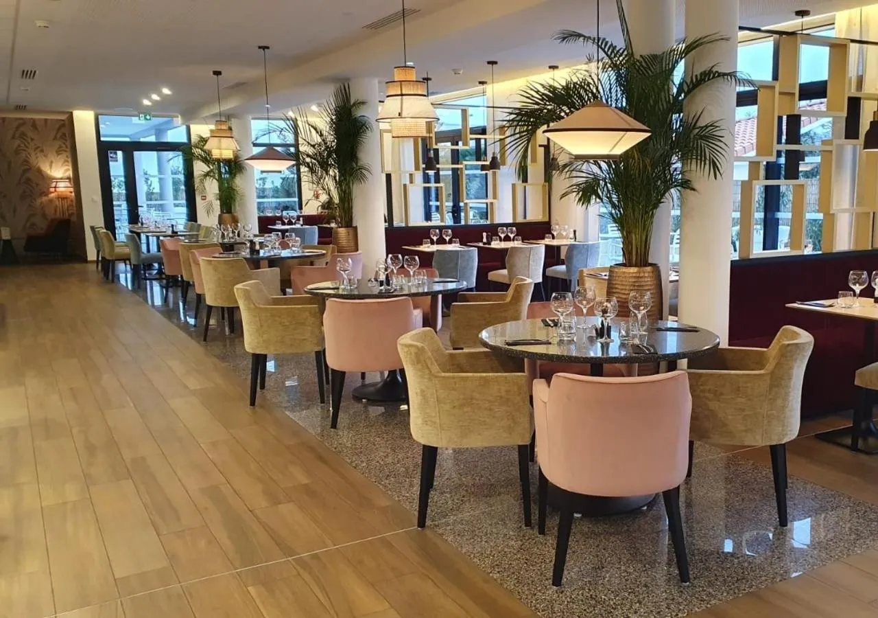 Restaurant/places to eat in COURRIER SUD