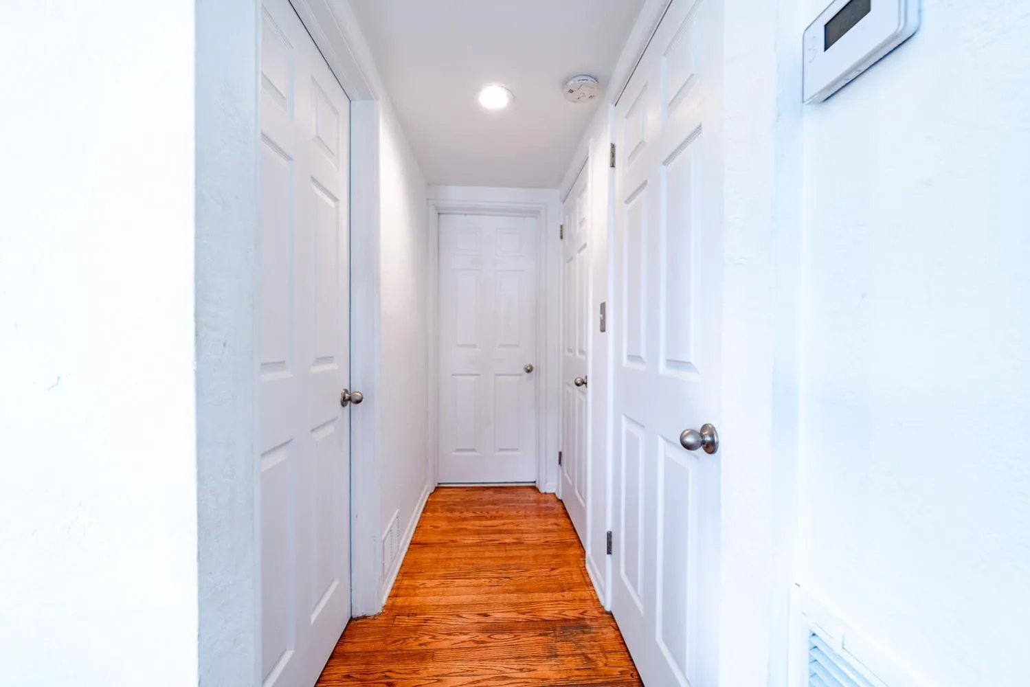 air conditioner in The Blue Parrot