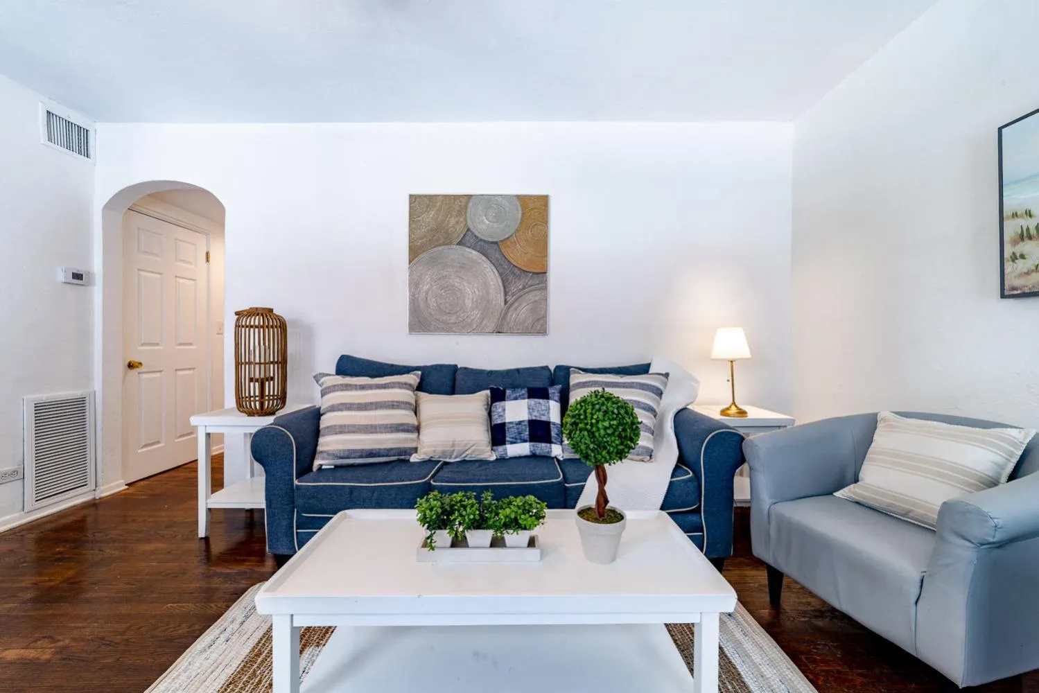 Living room in The Blue Parrot