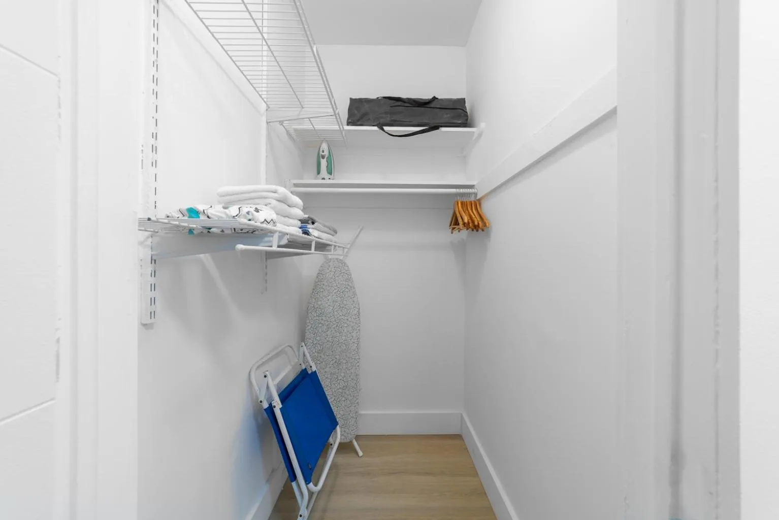 furniture in The Blue Parrot