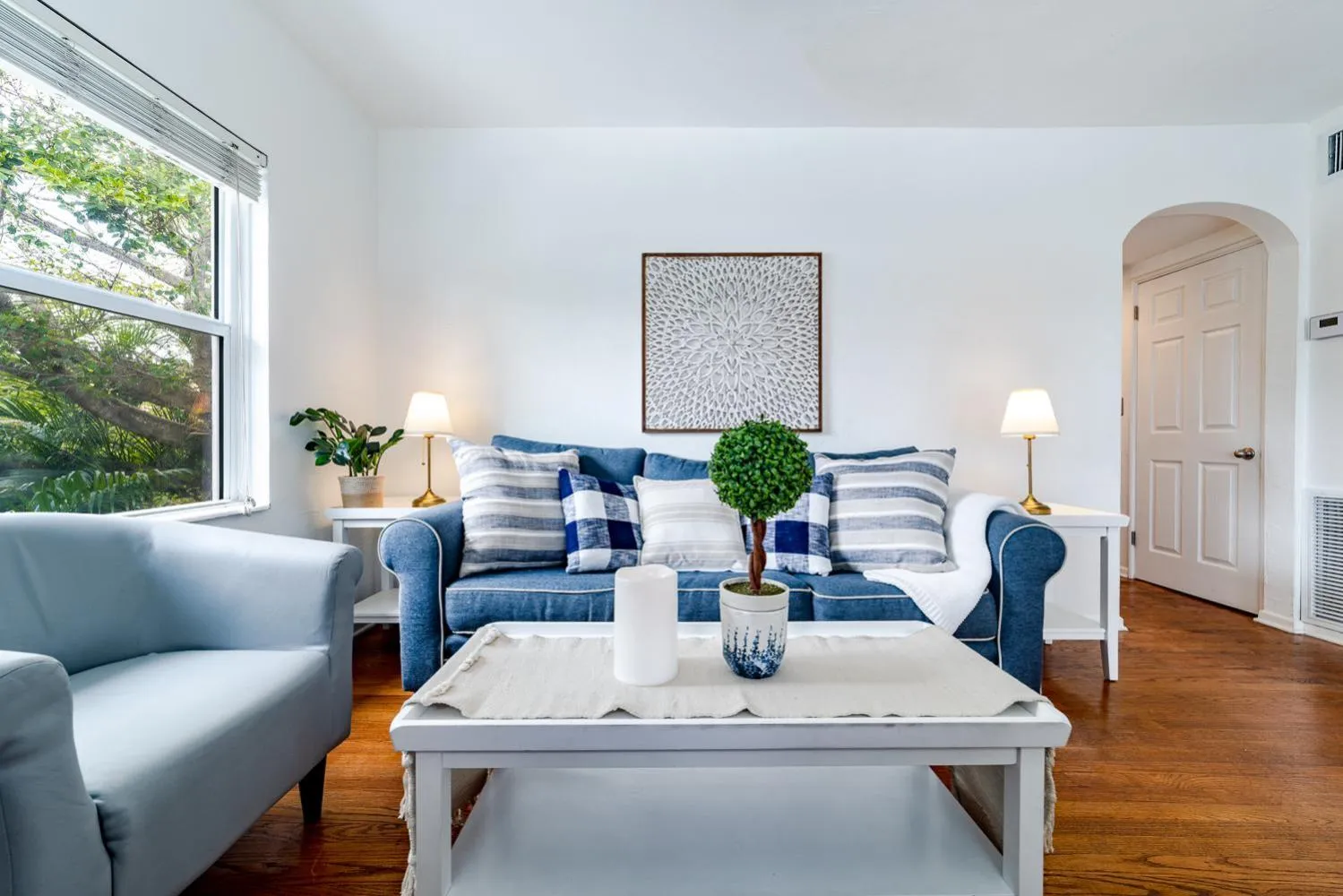 Living room in The Blue Parrot