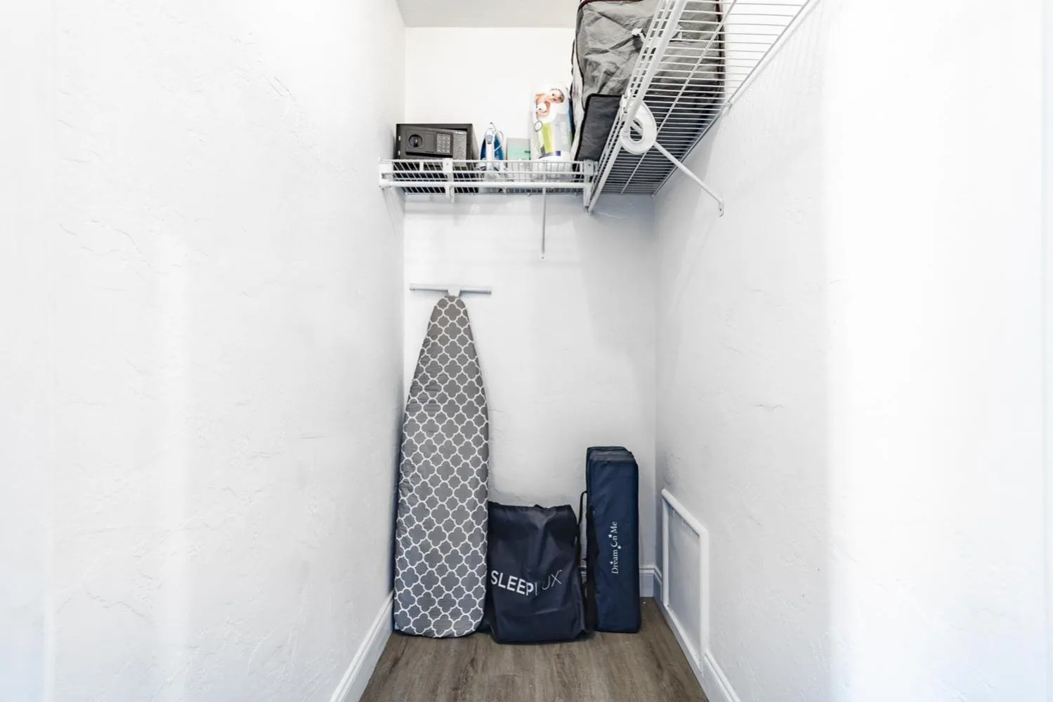 wardrobe in The Blue Parrot